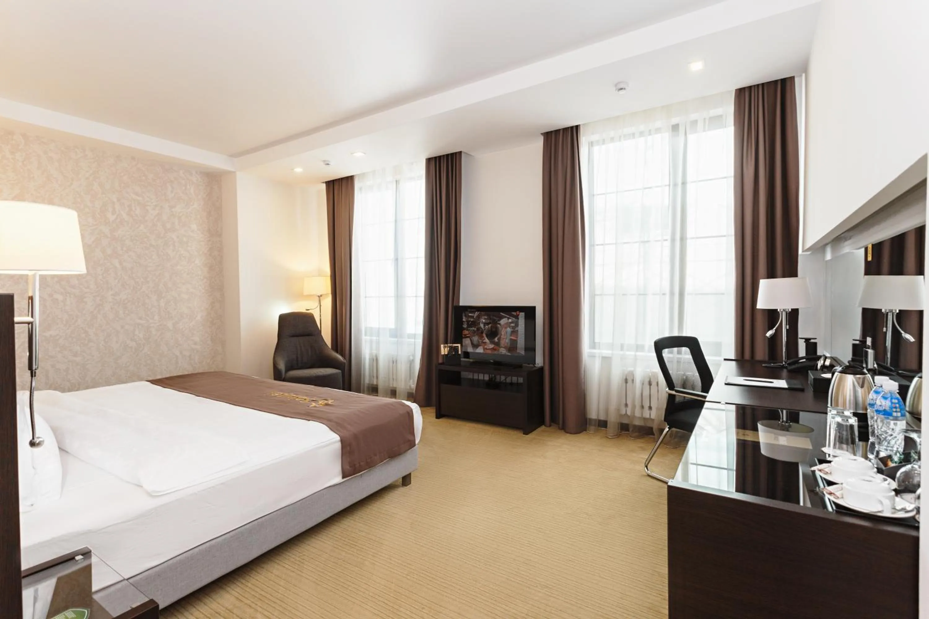 Bedroom, Bed in Solutel Hotel