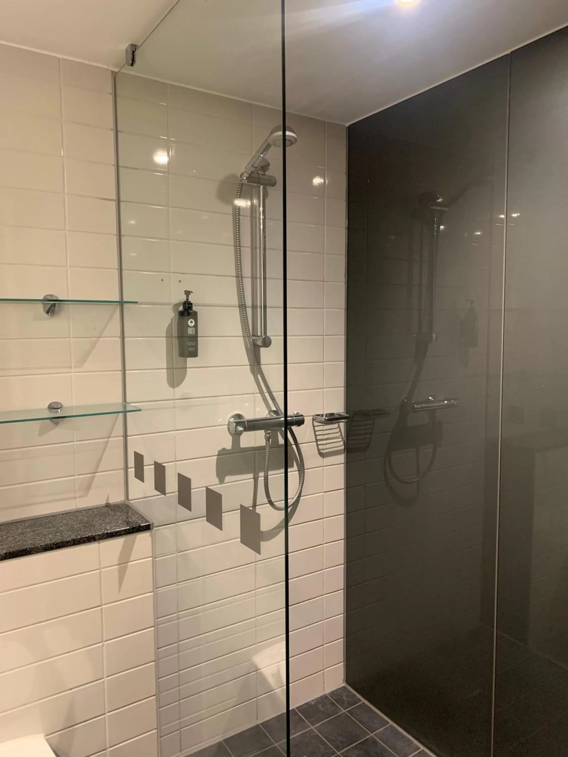 Shower in Days Inn Wetherby