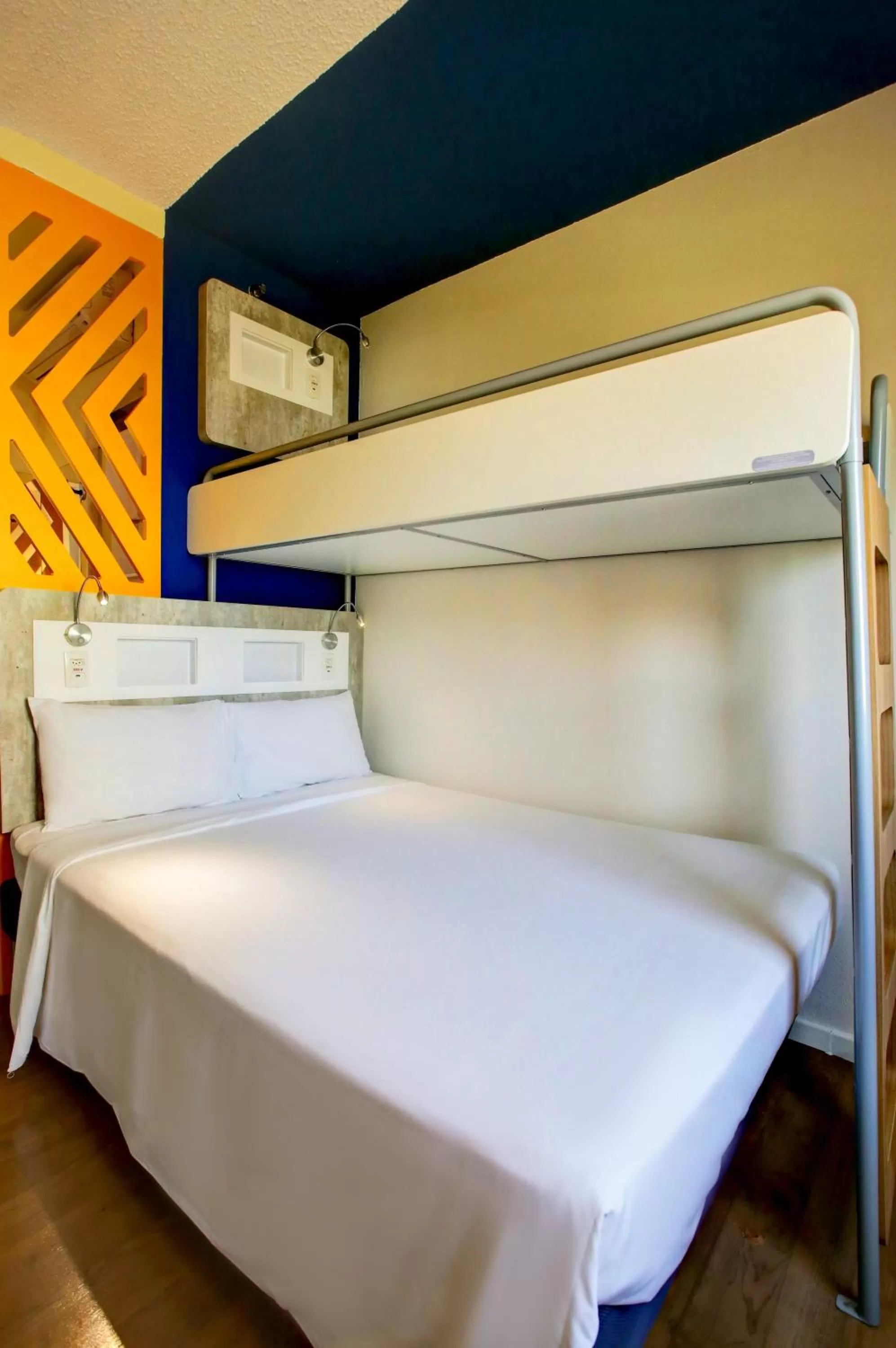 Bed in ibis budget Tambore