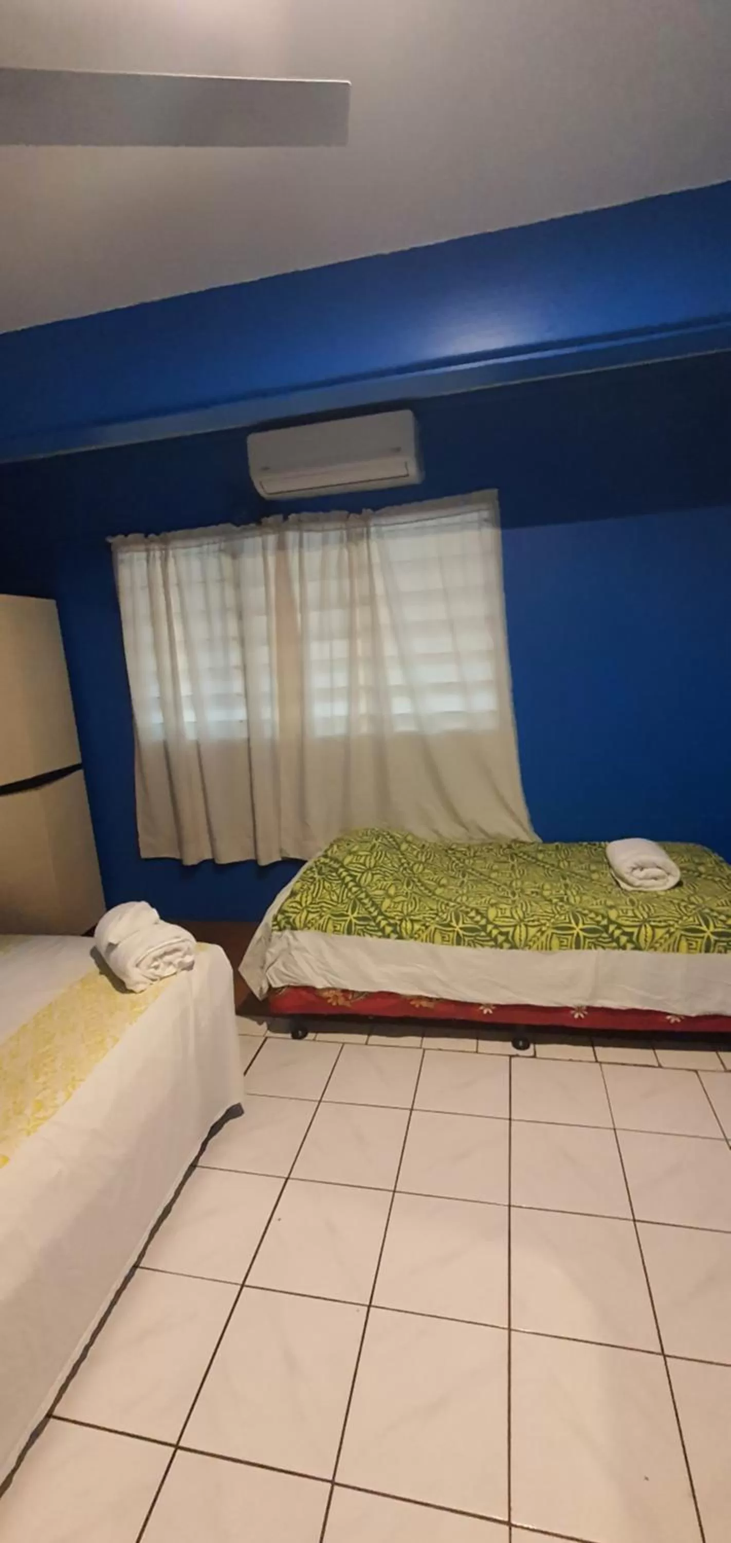 Photo of the whole room, Bed in Lynn's Getaway Hotel