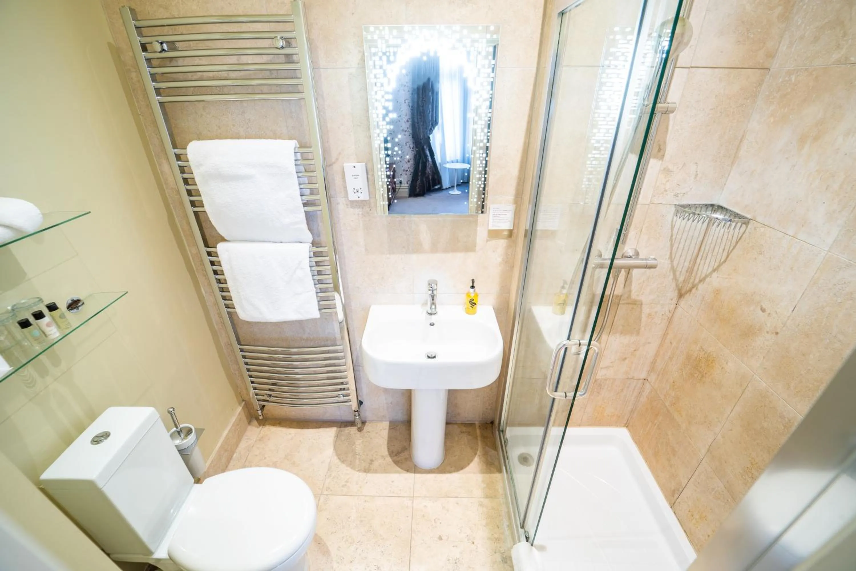 Bathroom in Brooks Guesthouse