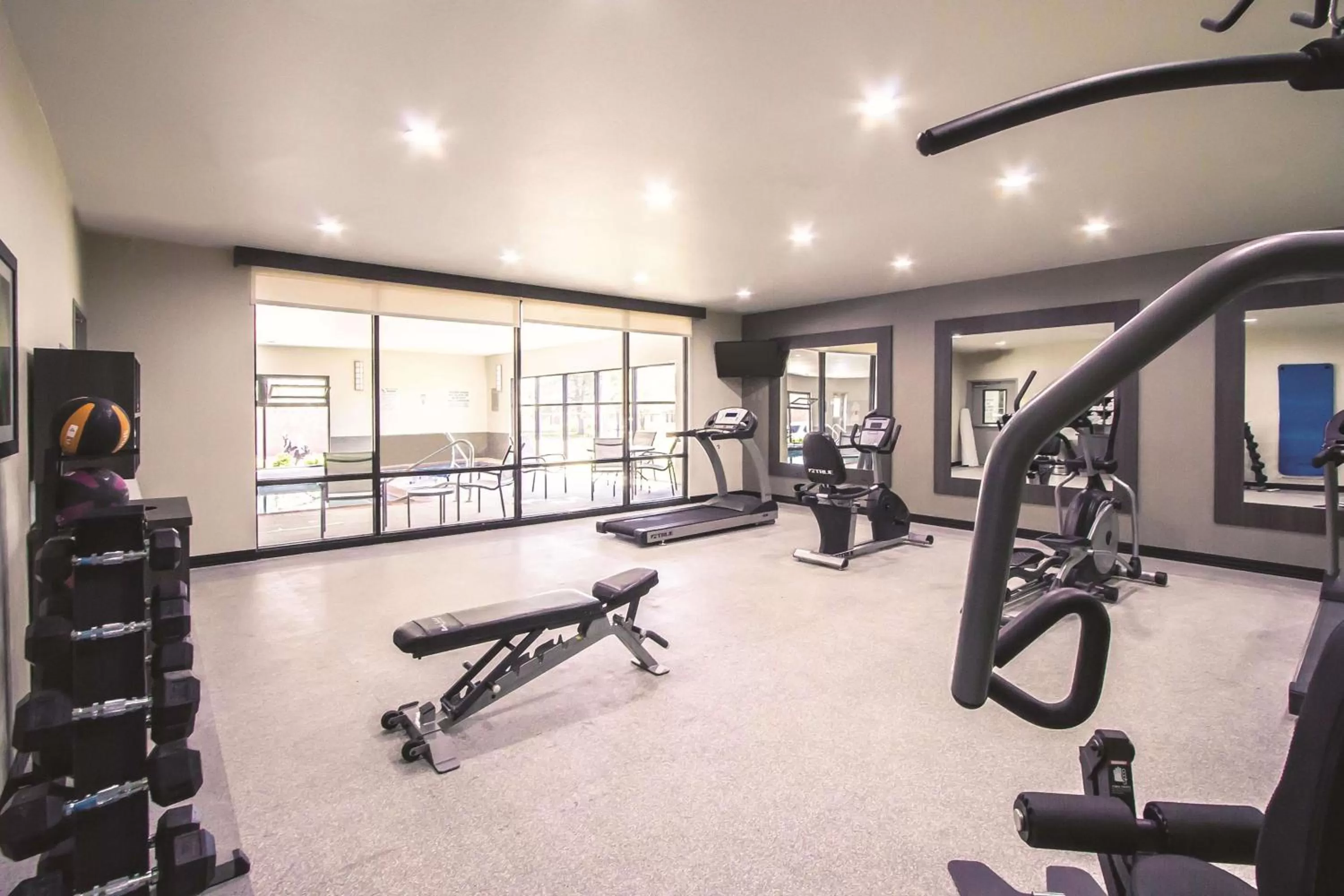 Fitness centre/facilities in La Quinta by Wyndham Pampa