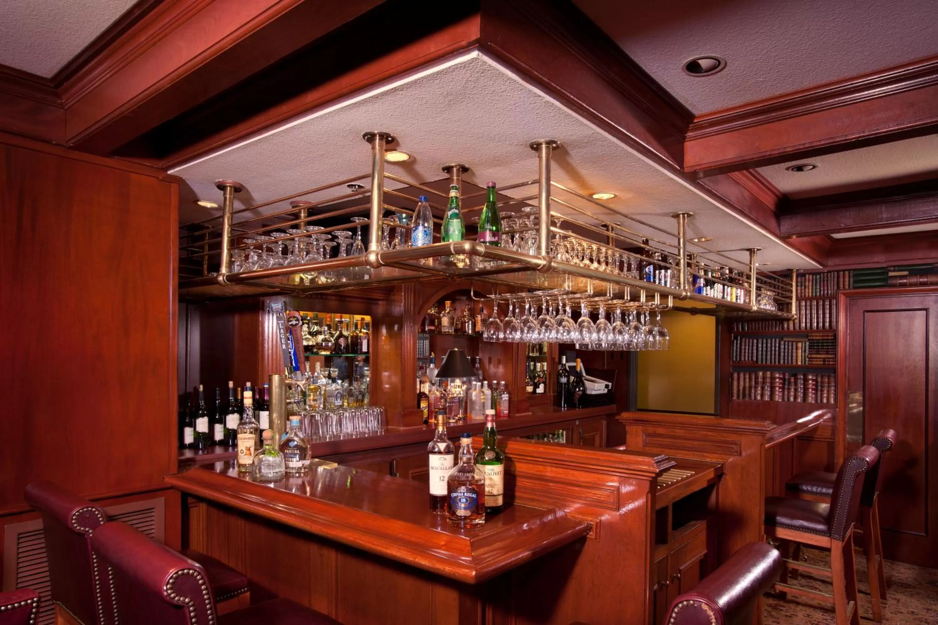 Lounge or bar in Ayres Hotel Costa Mesa Newport Beach