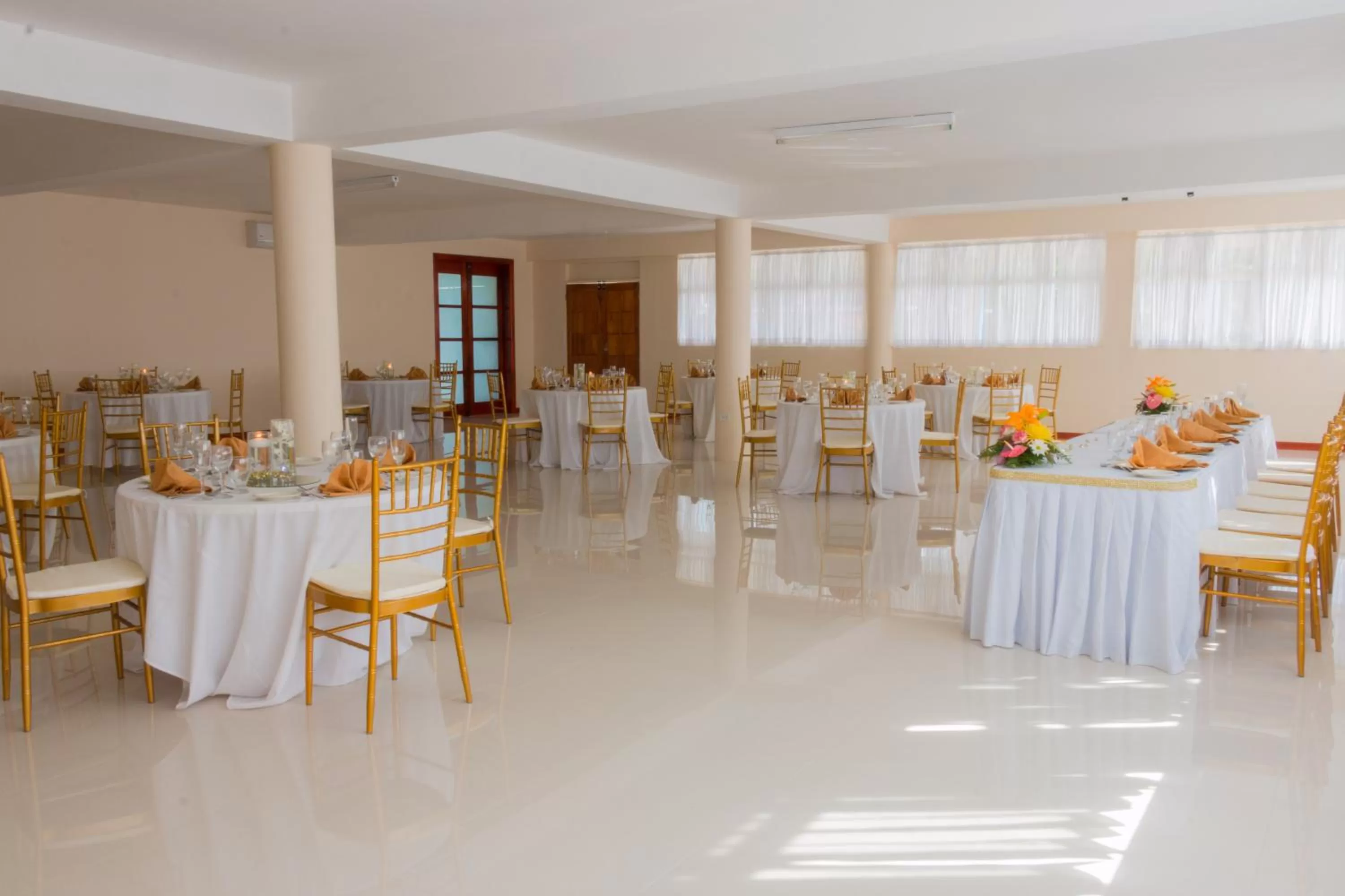 Banquet/Function facilities in Travellers Beach Resort