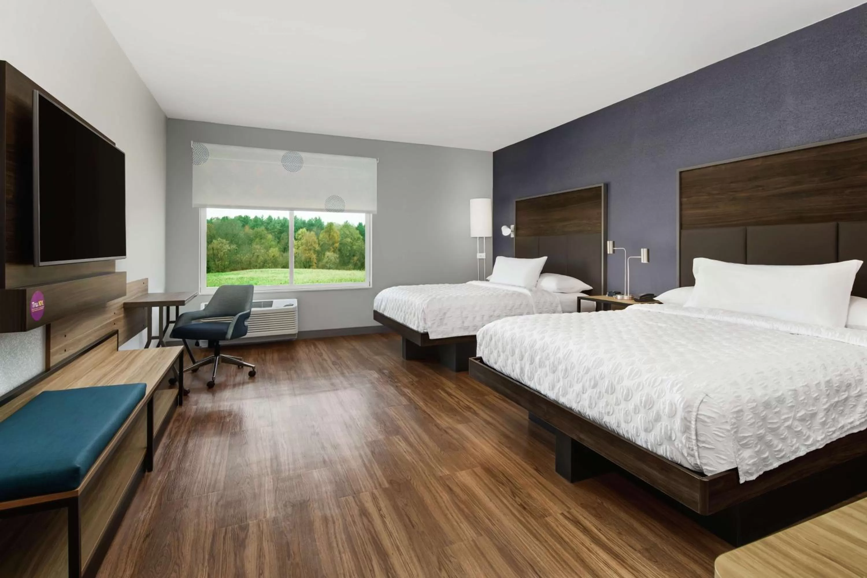 Bedroom, Bed in Tru By Hilton Savannah Midtown Ga