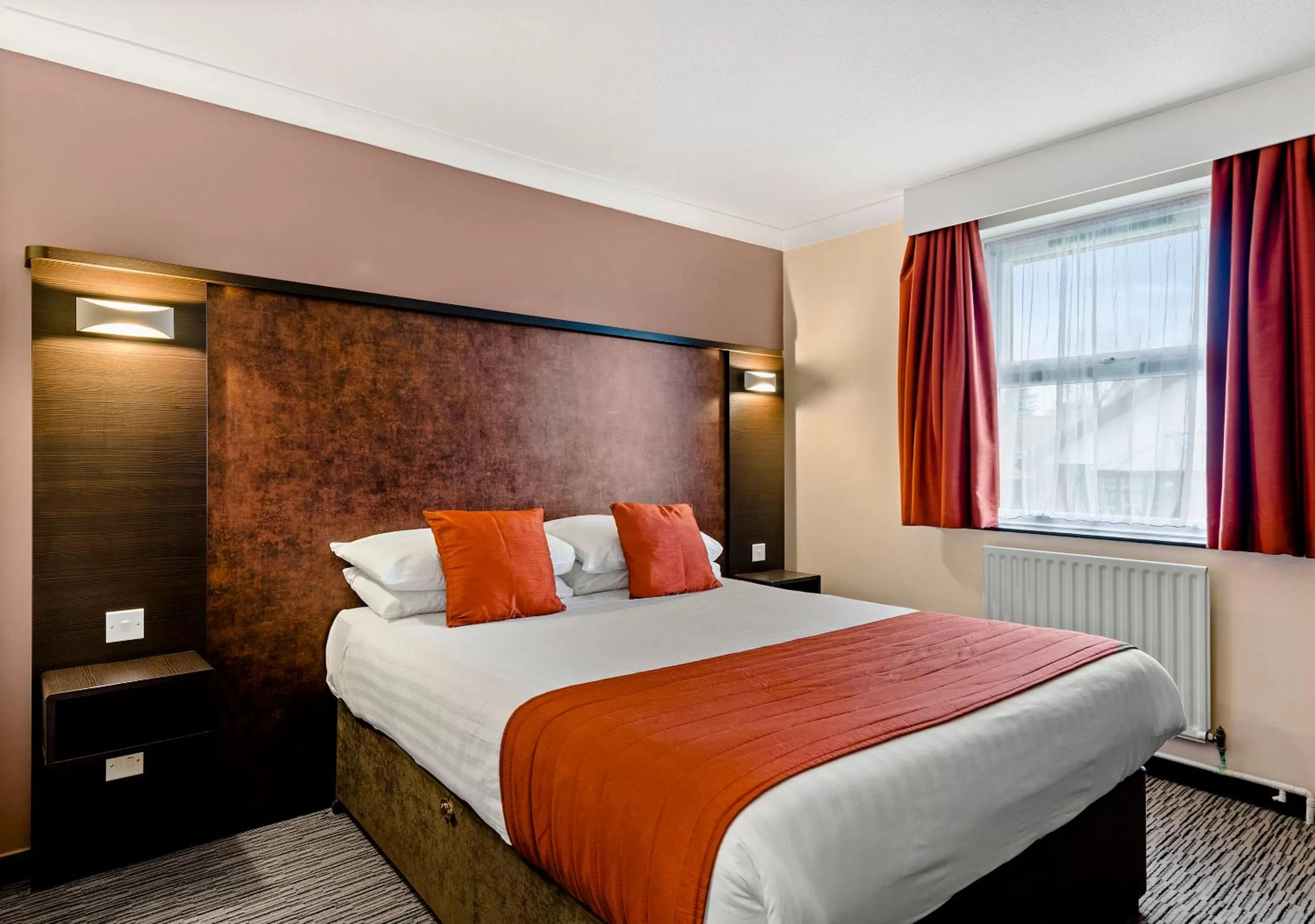 Bedroom, Bed in Dragonfly Hotel Bury St Edmunds