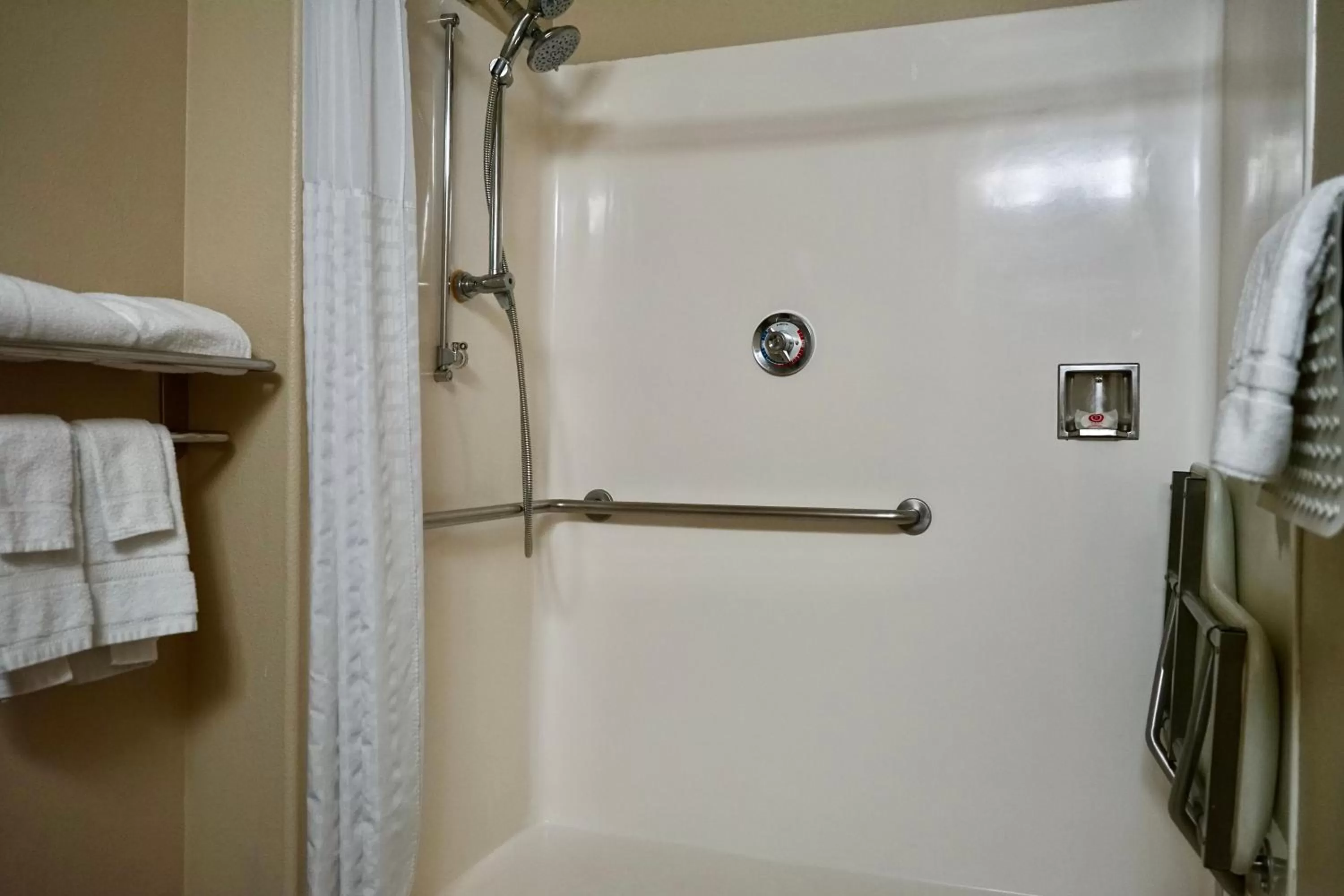 Shower in Comfort Suites Victorville-Hesperia