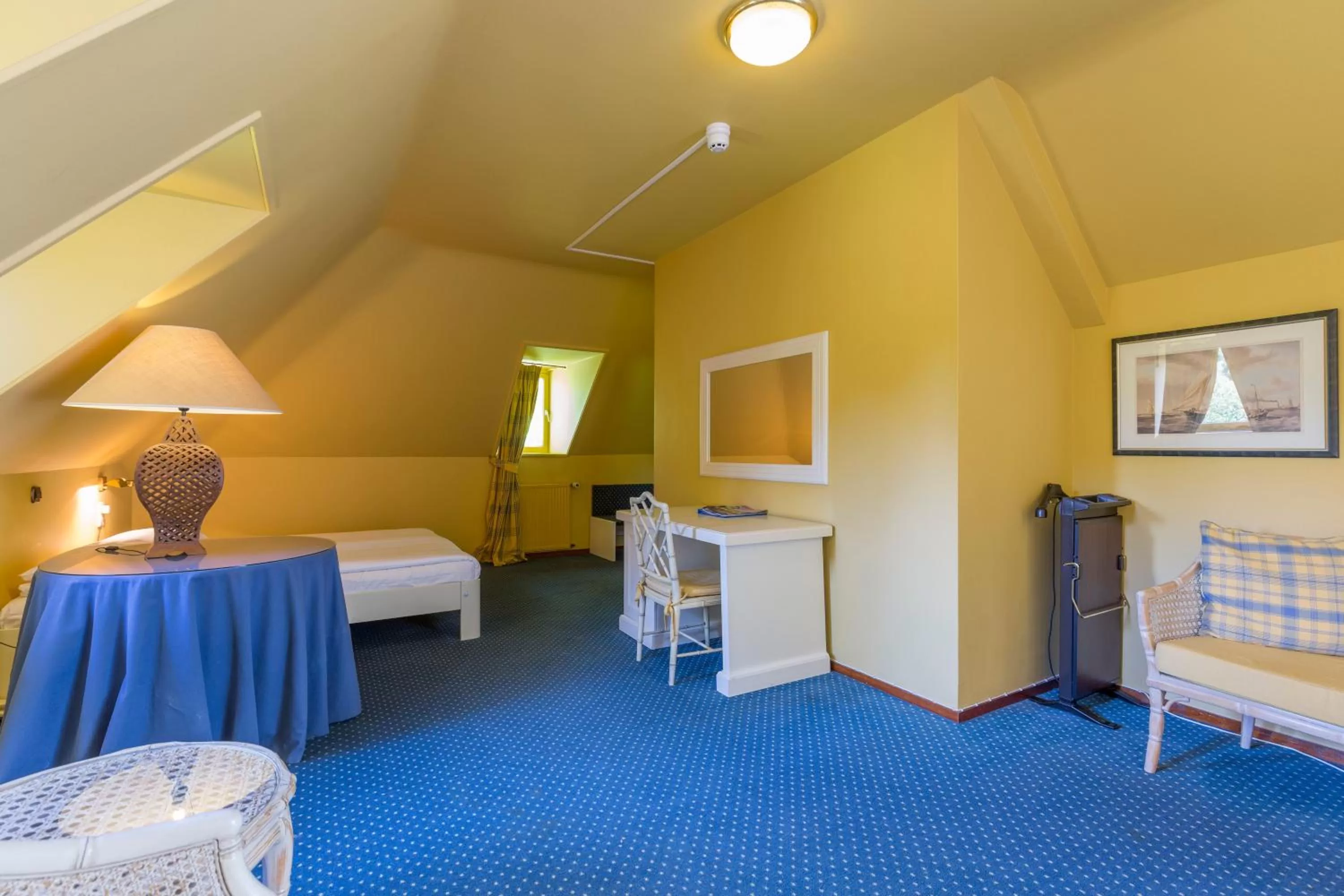 Bedroom, Bed in Fletcher Hotel-Restaurant Kasteel Erenstein