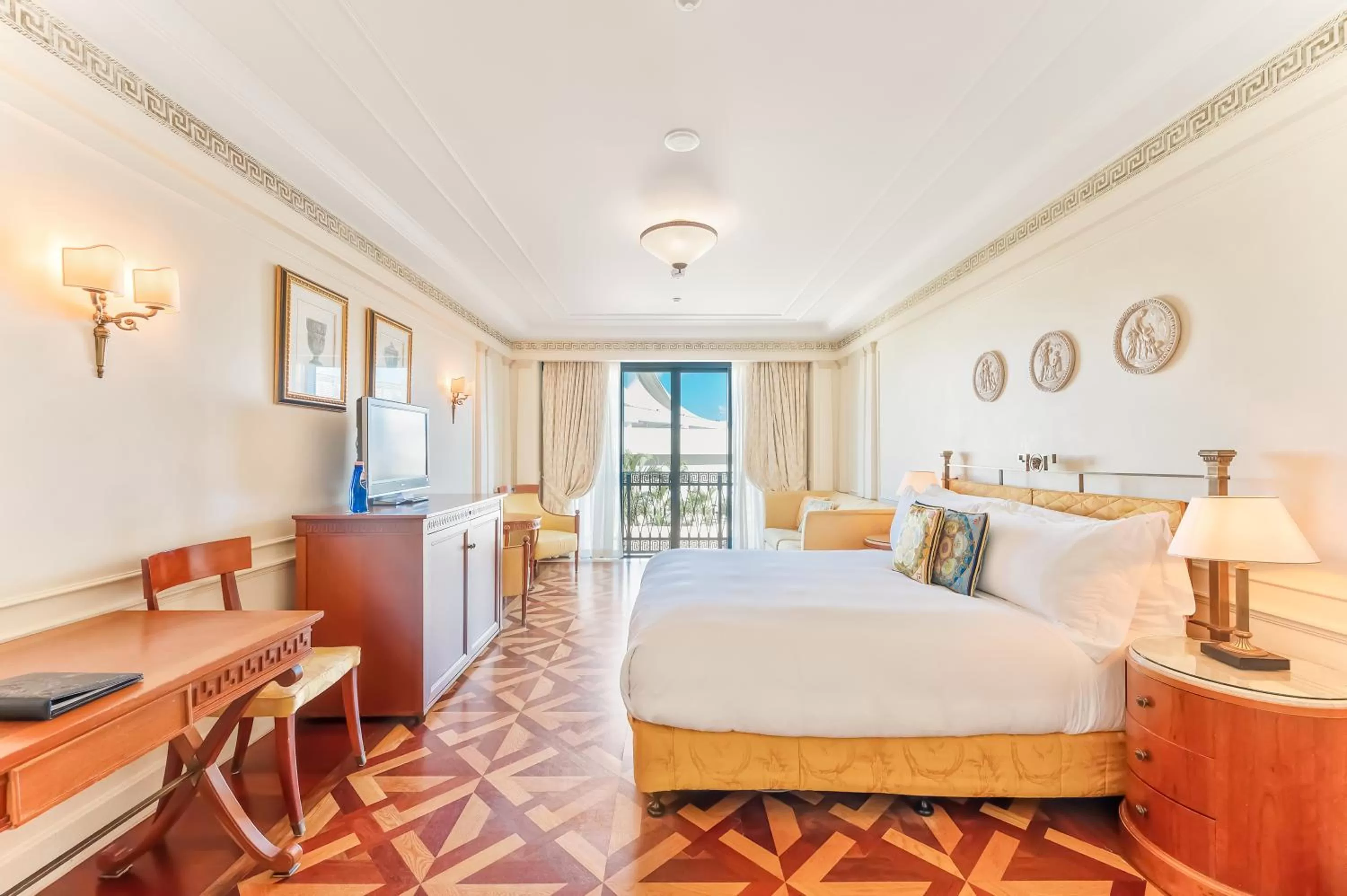 Bed in Imperial Hotel Gold Coast