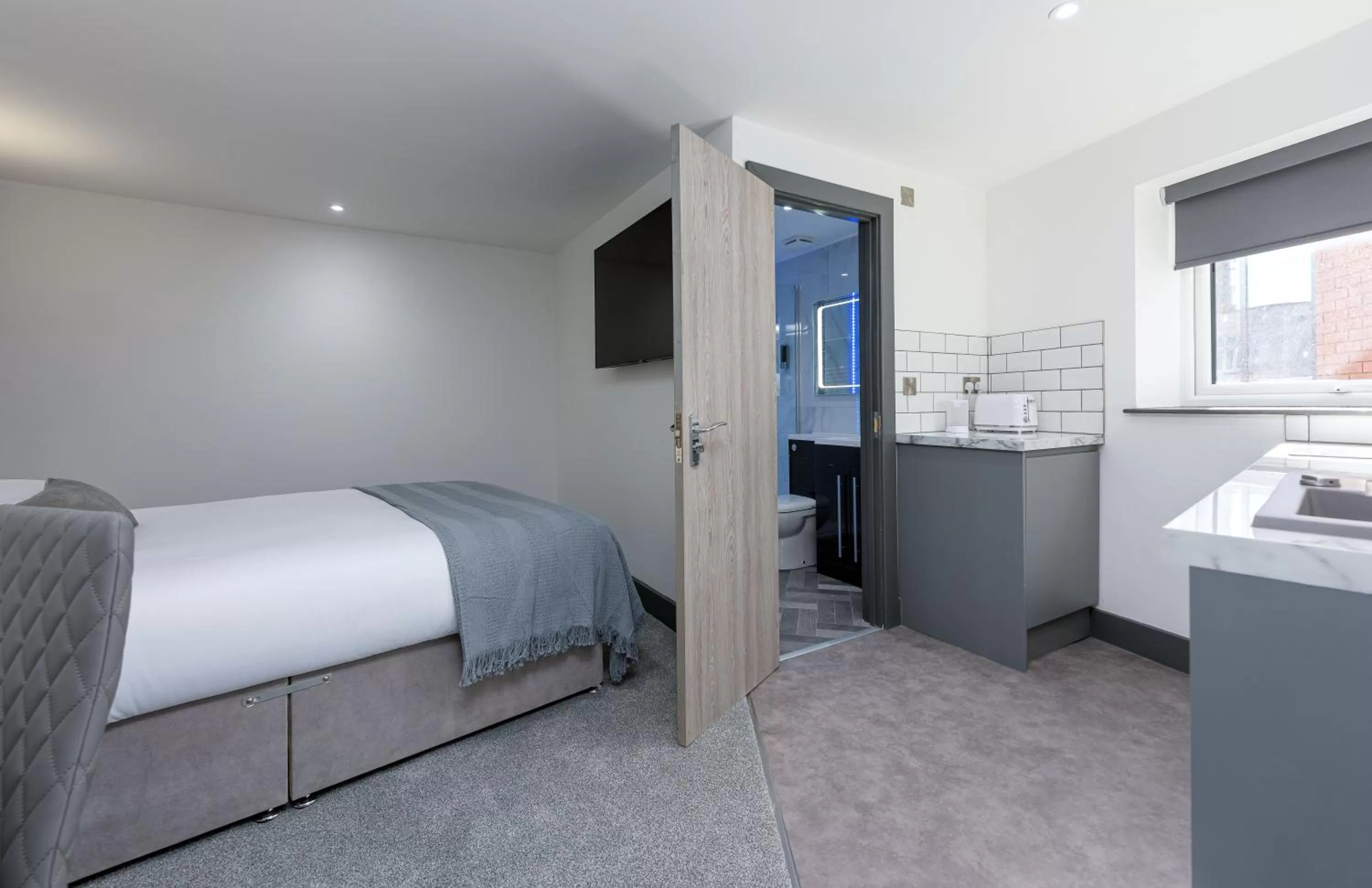 Bedroom, Bed in The Stanley Hotel