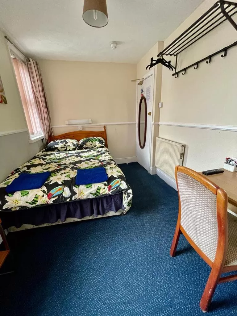 Bed in Hayward Hotel