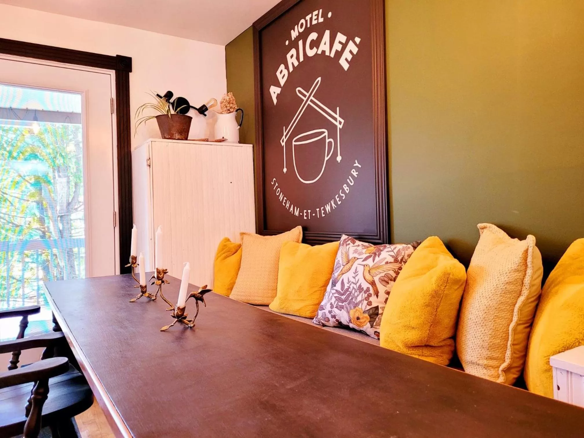 Property building in Motel Abricafé