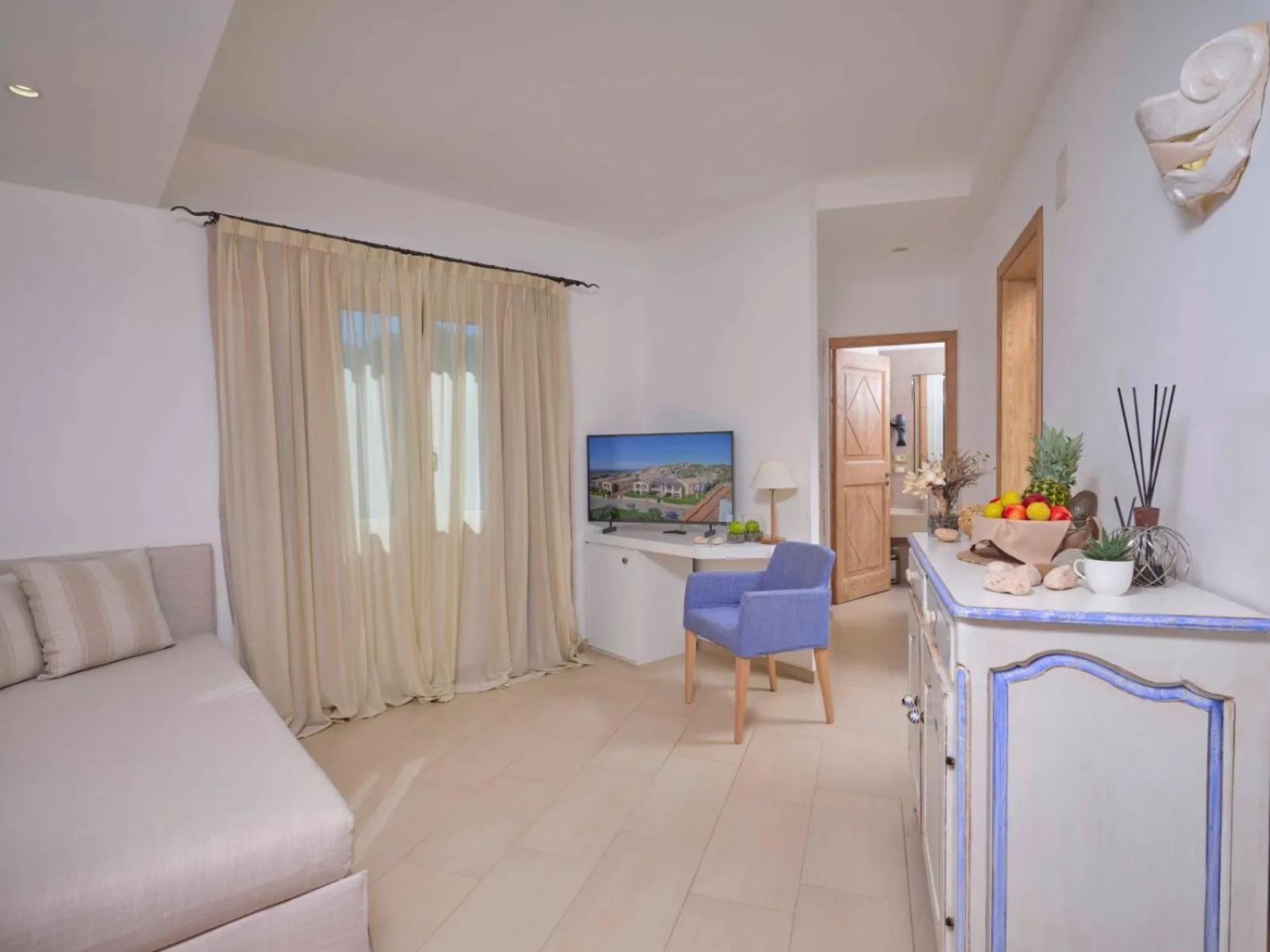 Seating area in Dolce Vita Boutique Hotel