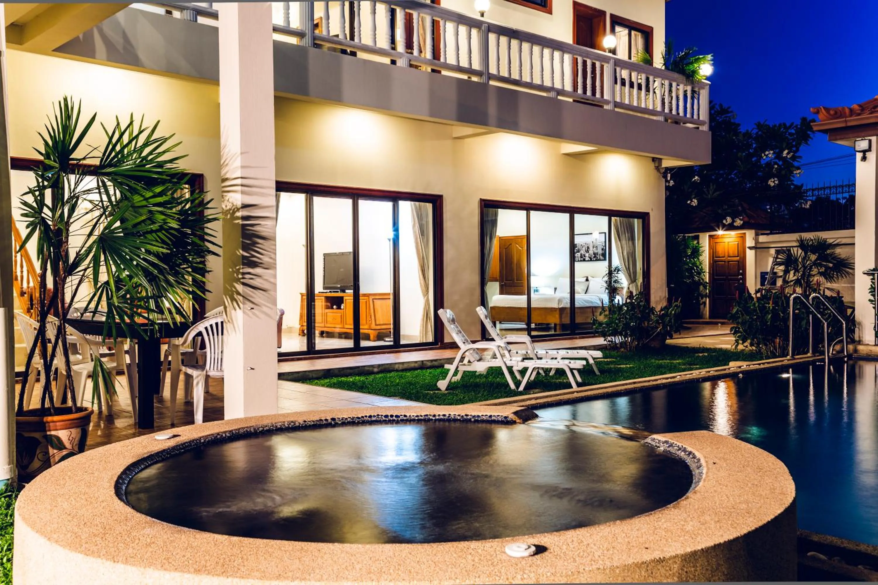 Swimming pool in Avoca Pool Villas