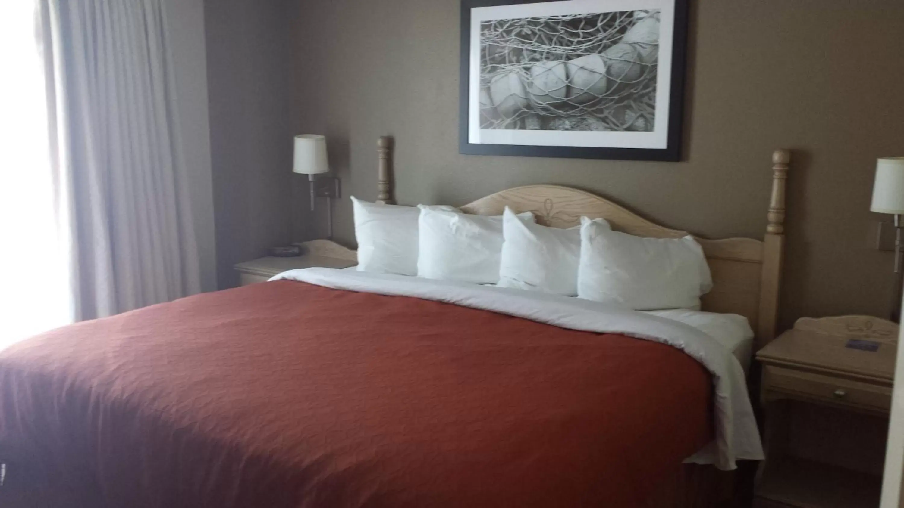 King Room -Smoking in Travelodge Suites by Wyndham Saint John King Room -Smoking in Travelodge Suites by Wyndham Saint John