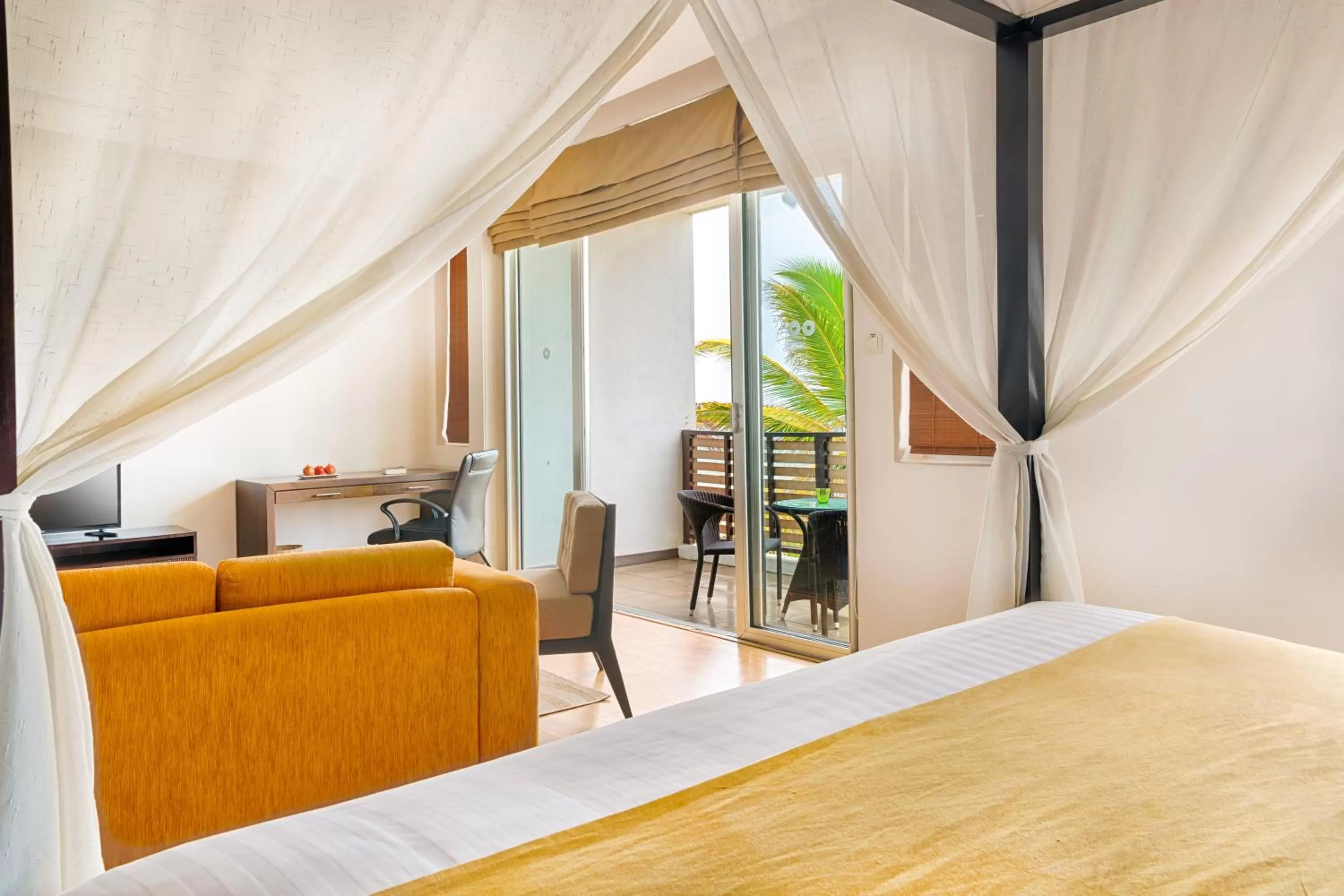 Balcony/Terrace, Bed in Jetwing Sea