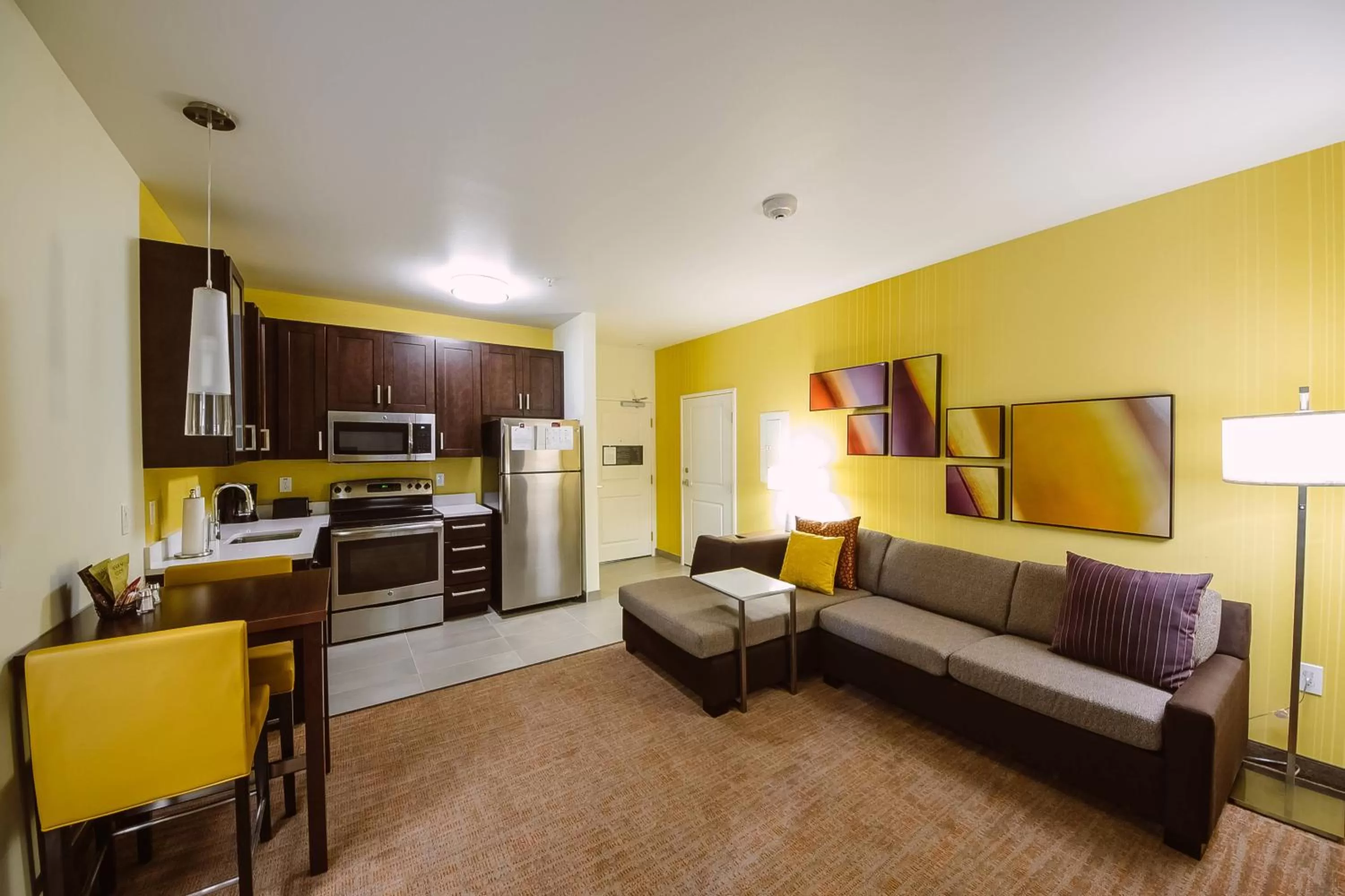 One-Bedroom King Suite with Sofa Bed and Adapted Tub - Mobility Accessible in Residence Inn by Marriott Harlingen