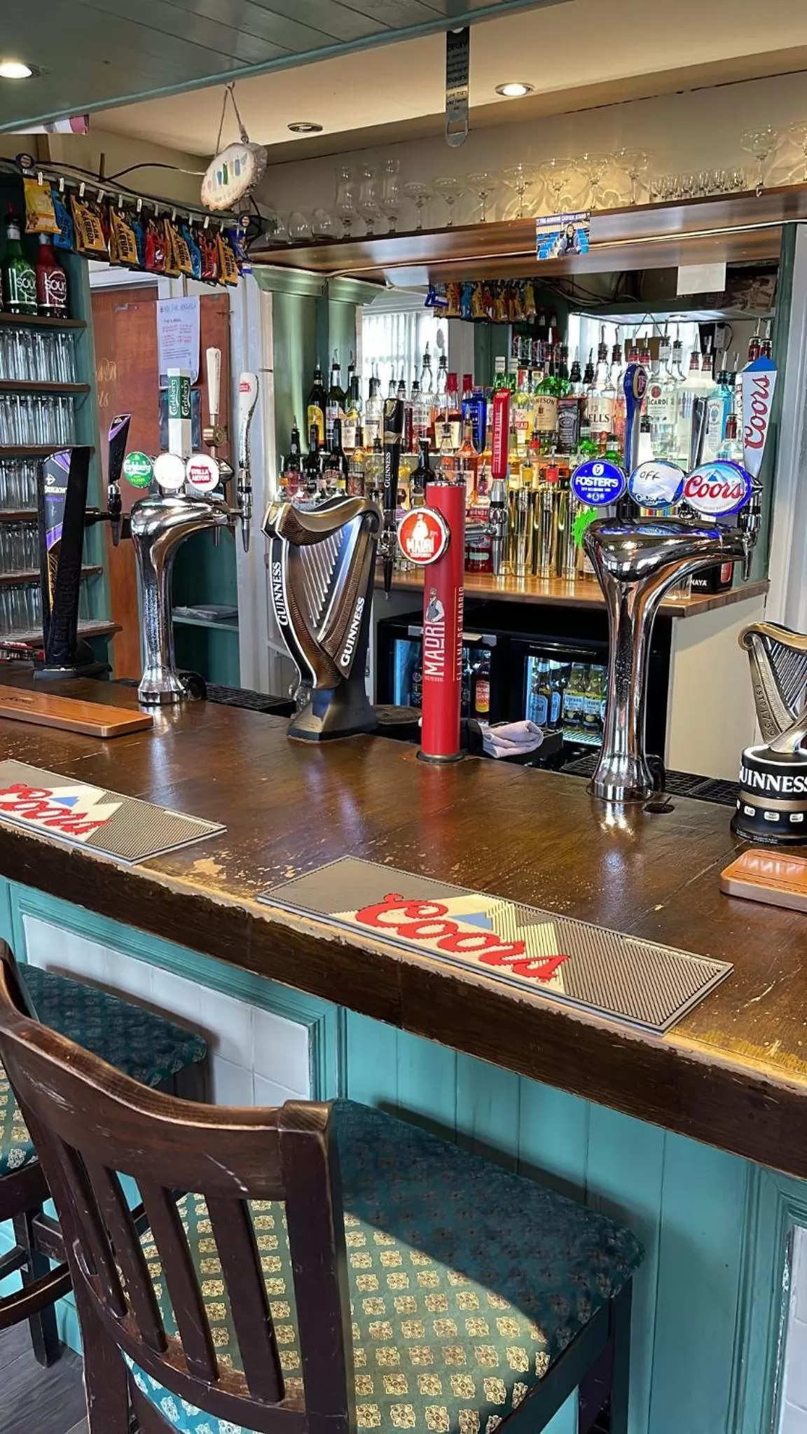 Drinks, Lounge/Bar in Shakers Inn