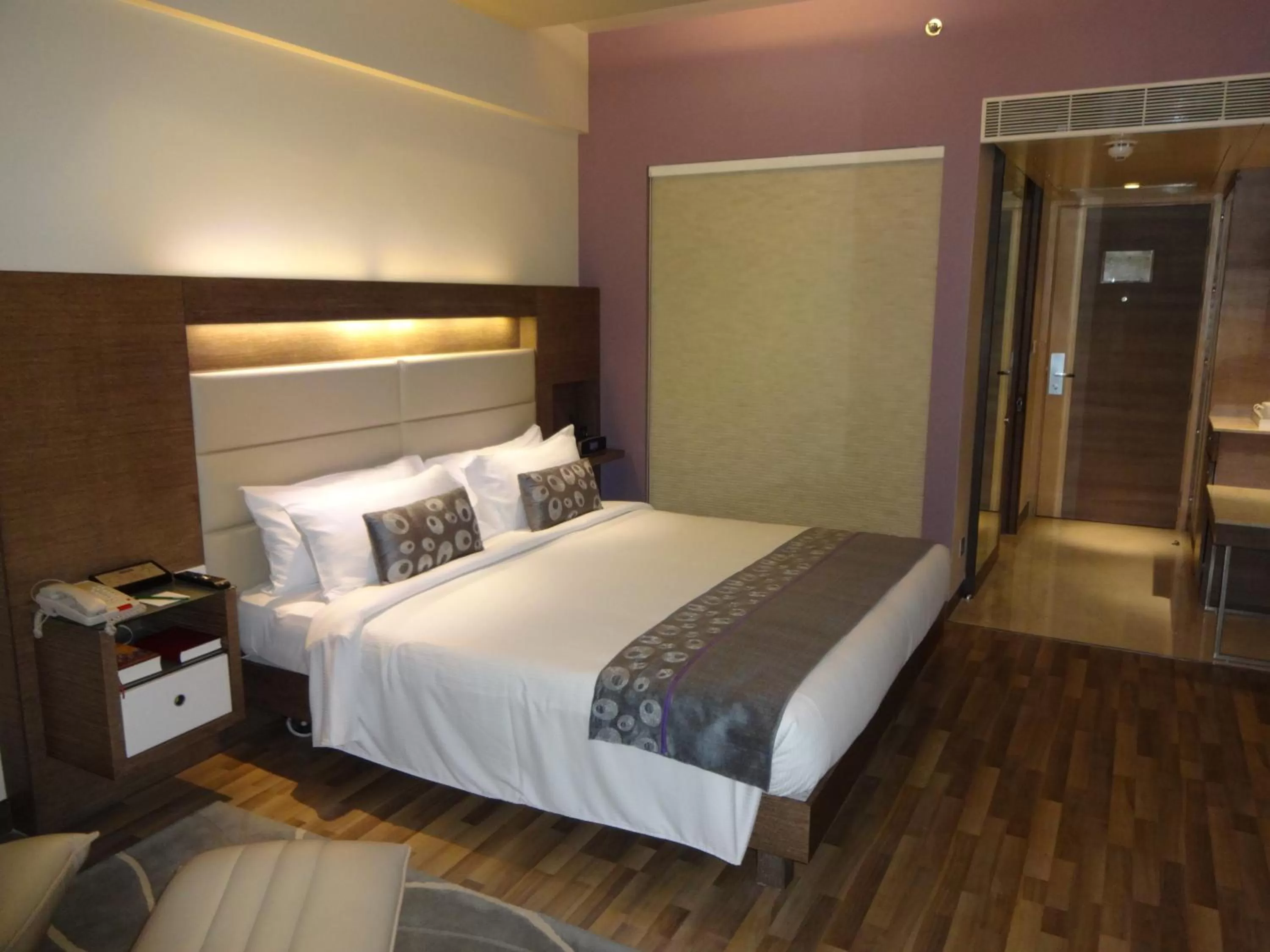 Bed in The Raintree, Anna Salai