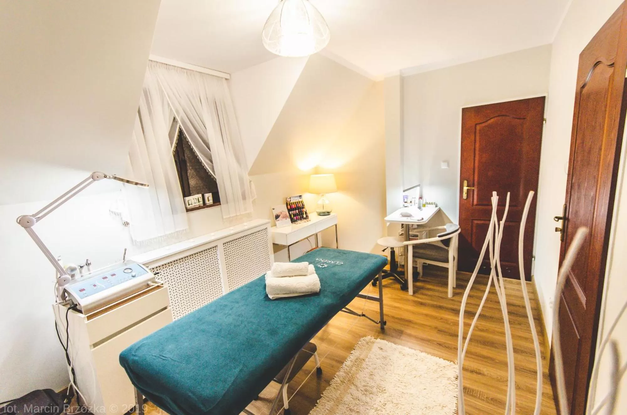 Living room, Bed in Hotel Kompleks Beskid z basenem i stokiem narciarskim - blisko Babiej Góry