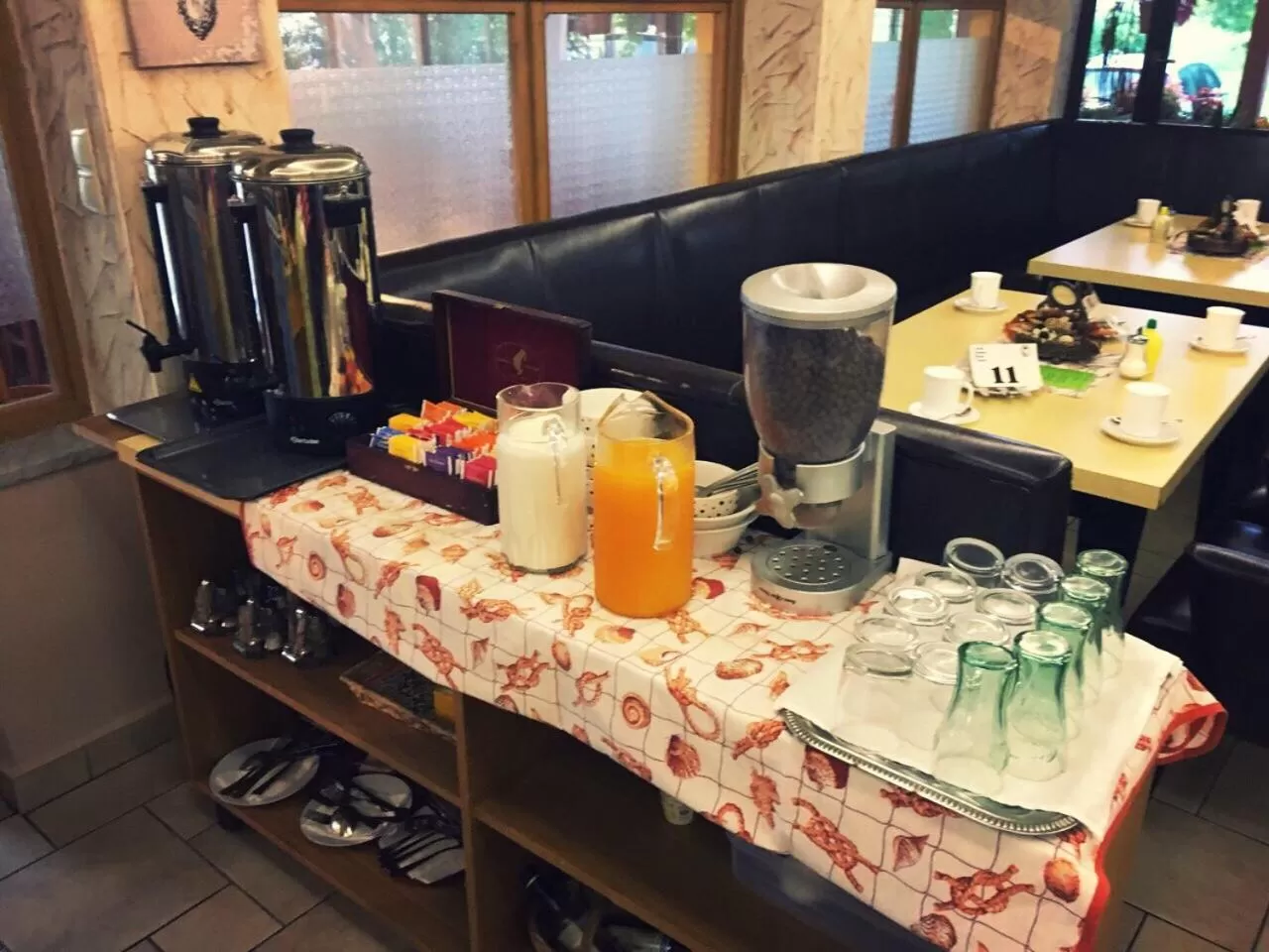 Restaurant/places to eat in Hotel Zéta