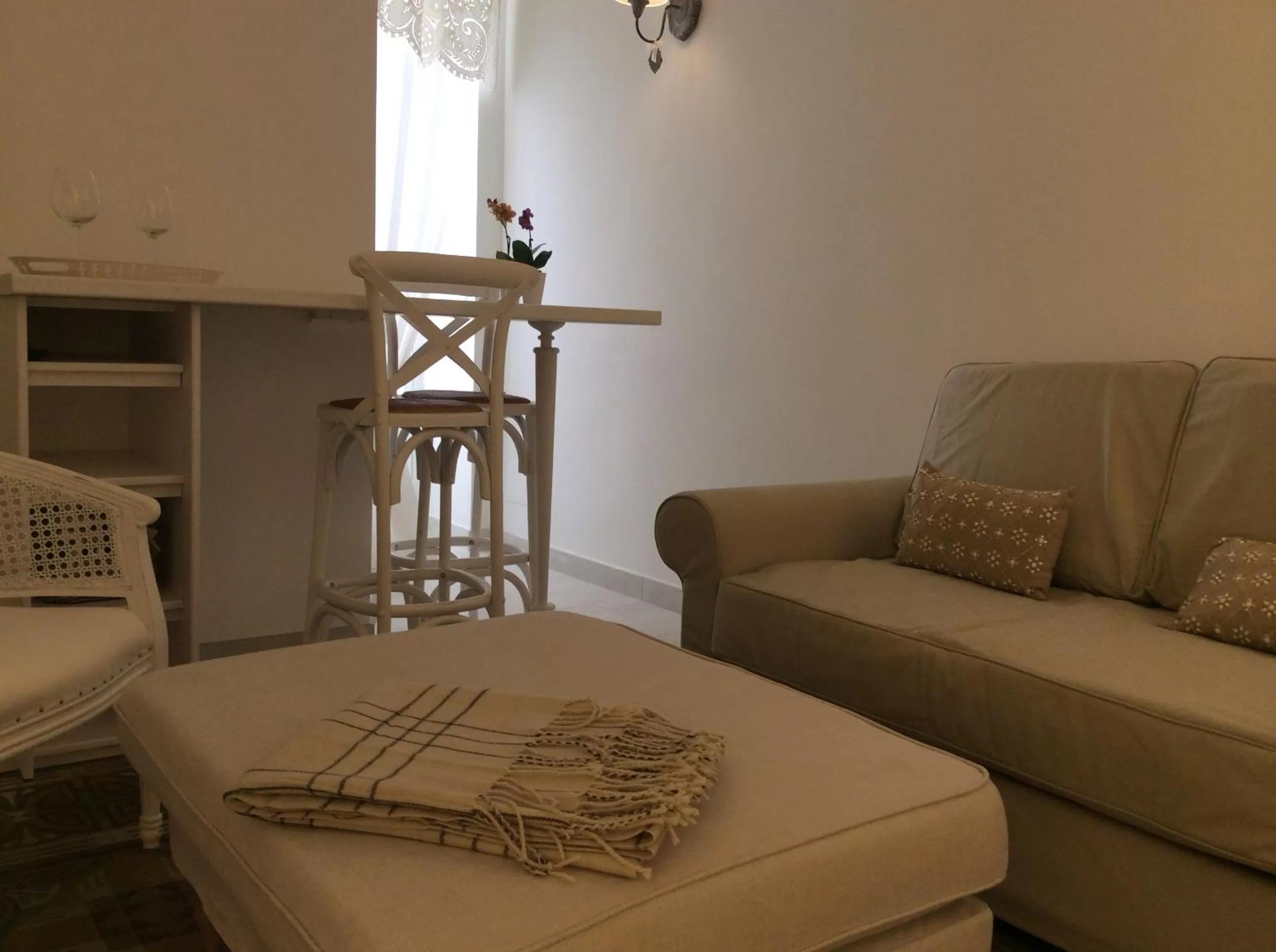 Seating area in Suite Le Perle