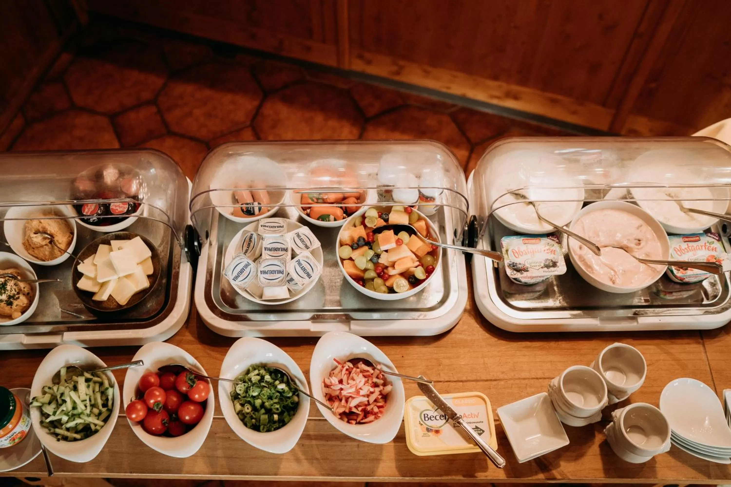 Buffet breakfast in Fränkischer Gasthof-Hotel zum Koppen