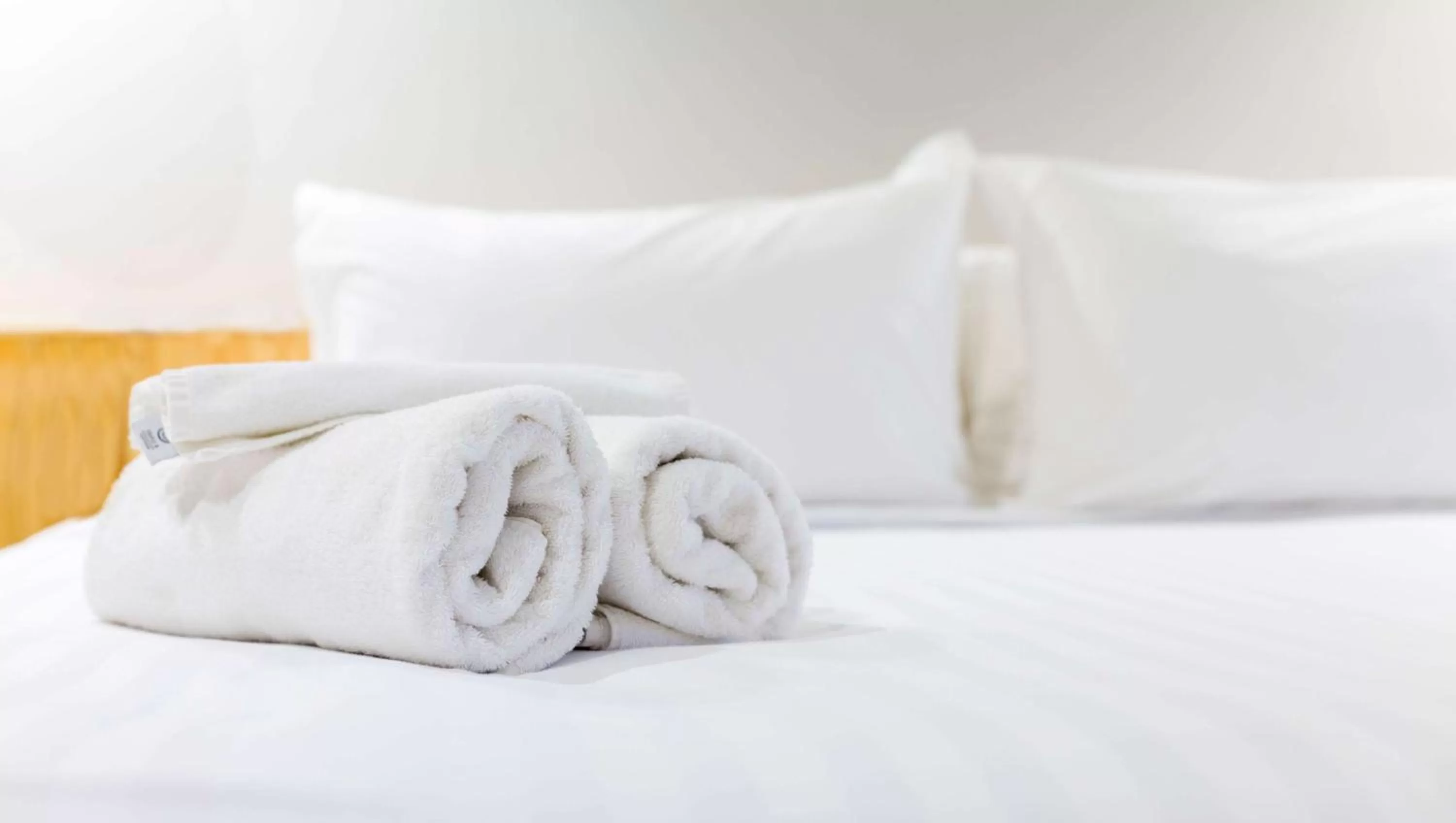 Photo of the whole room, Bed in Mountain Star Inn