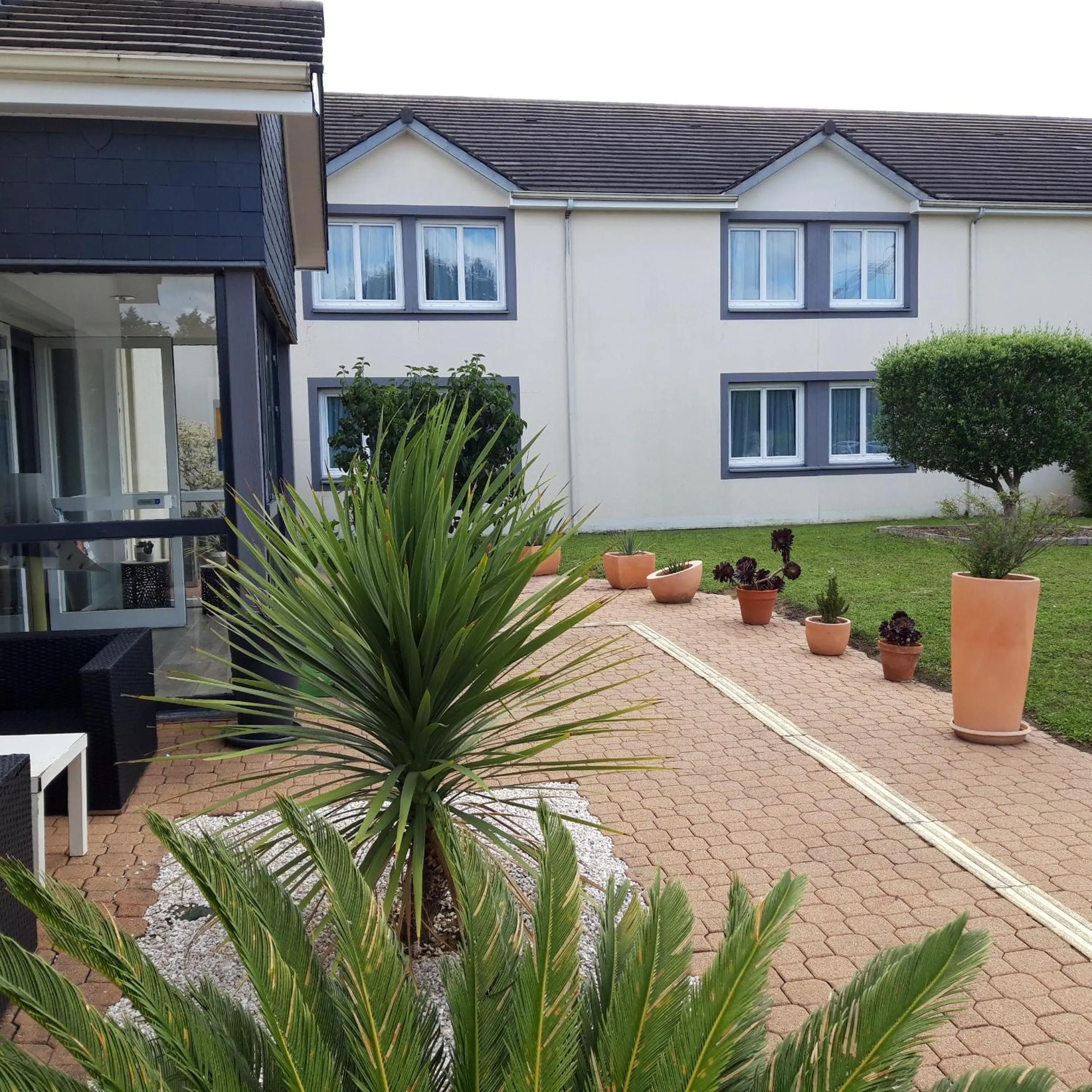 Garden in The Originals City, Hôtel La Terrasse, Tours Nord