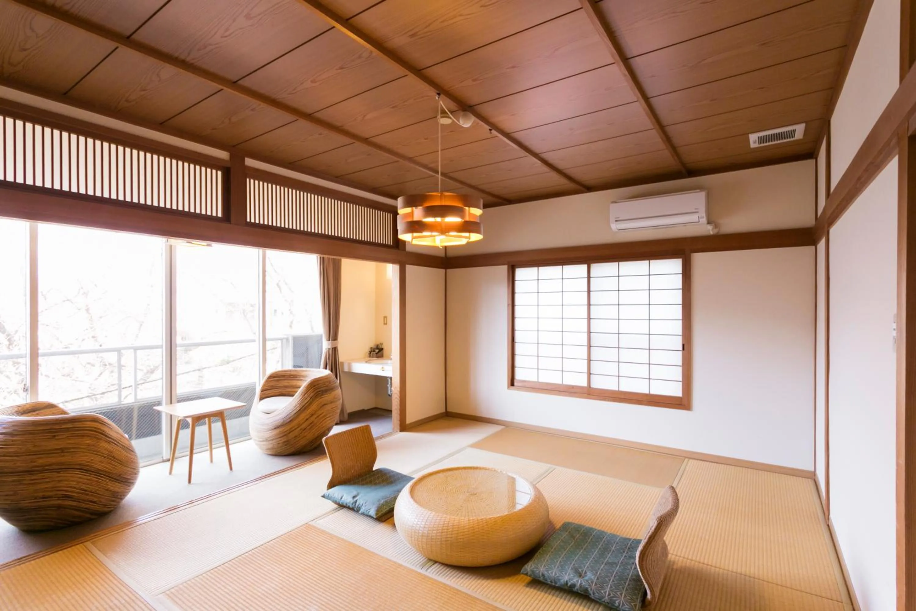 Photo of the whole room in Ryokan Yoshidaya