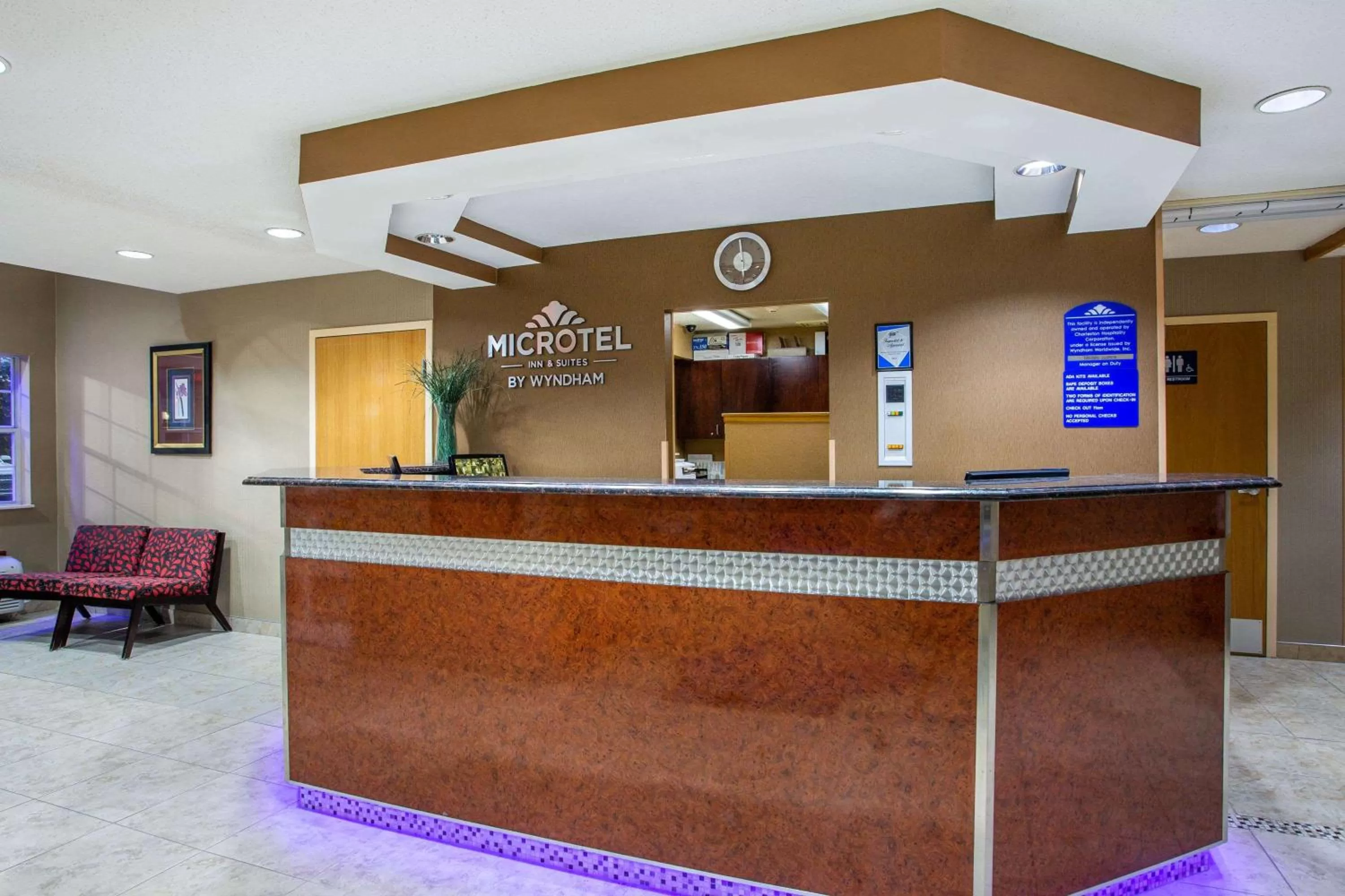 Lobby or reception in Microtel Inn & Suites by Wyndham Charleston