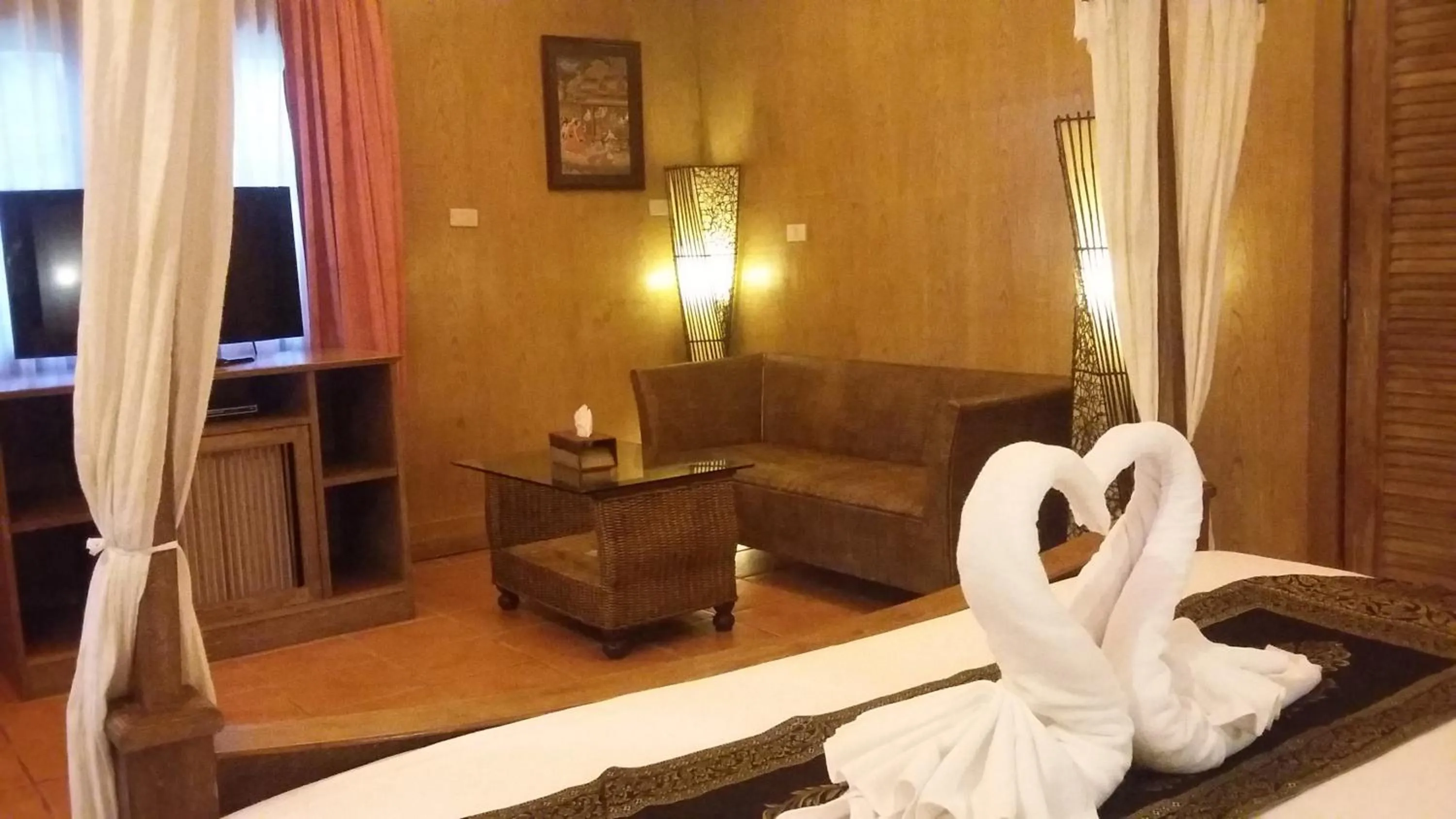 TV and multimedia in Royal Phawadee Village Patong - 2 Minutes walk to the beach