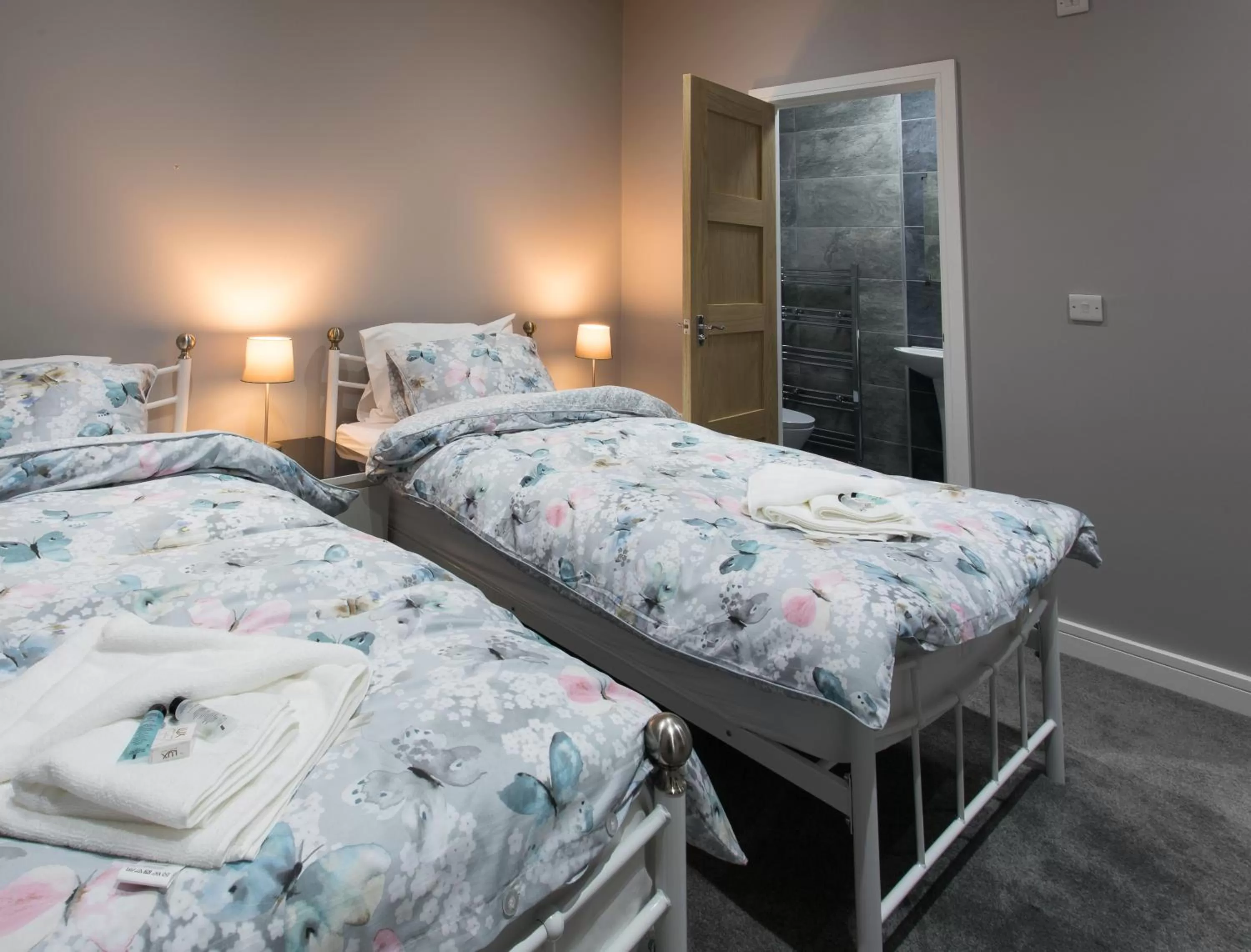 Bedroom, Bed in High Bank Hotel