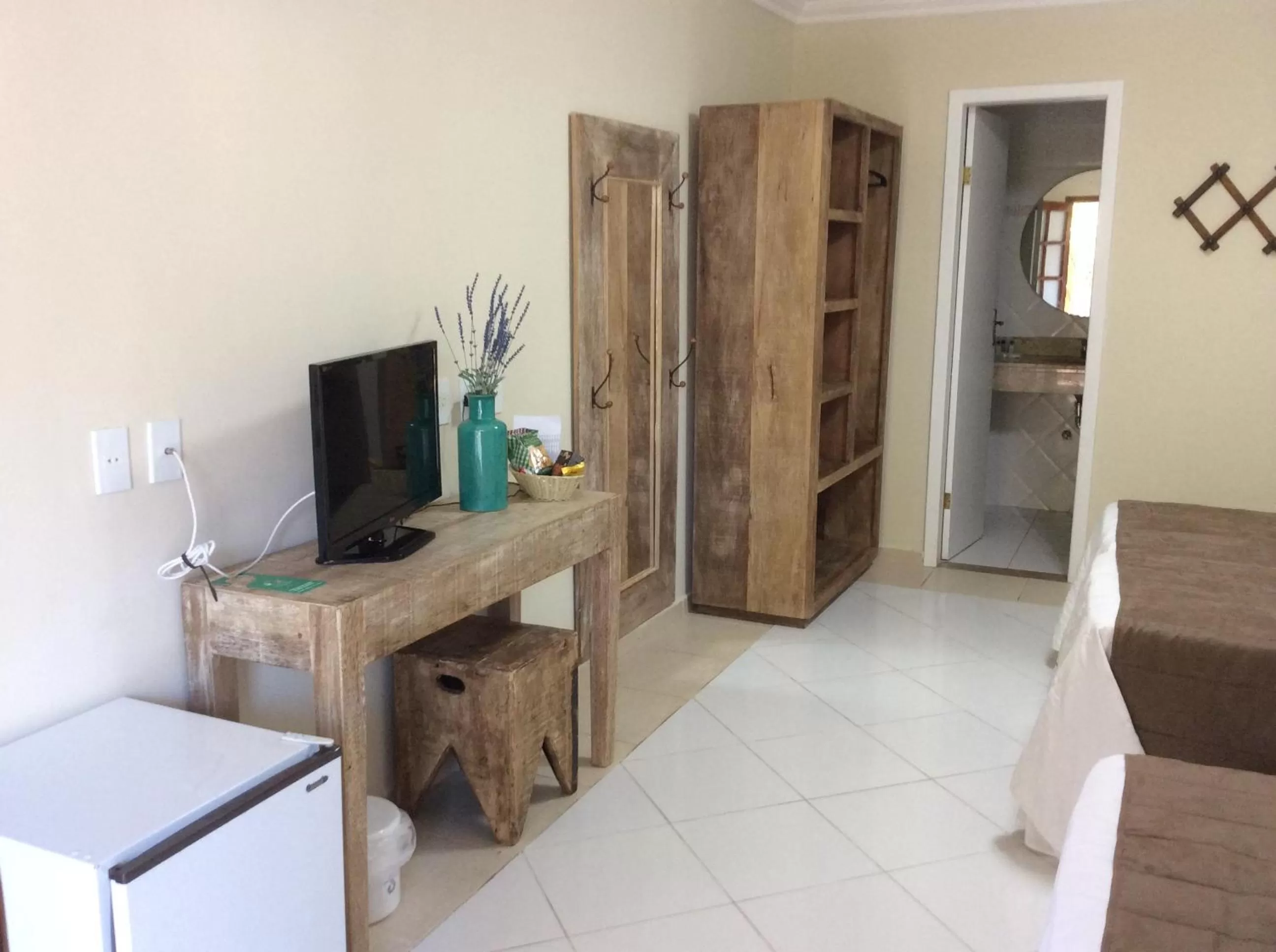 Photo of the whole room in Hotel Don Quijote Búzios