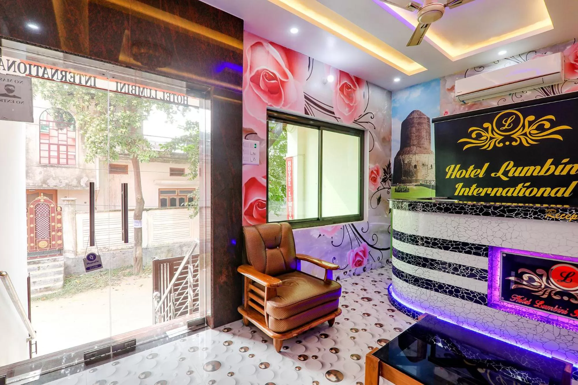 Lobby or reception in FabHotel Lumbini International - Nr Sarnath Museum