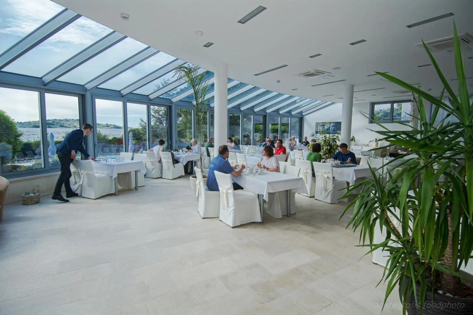 Restaurant/places to eat in Hotel Villa Radin