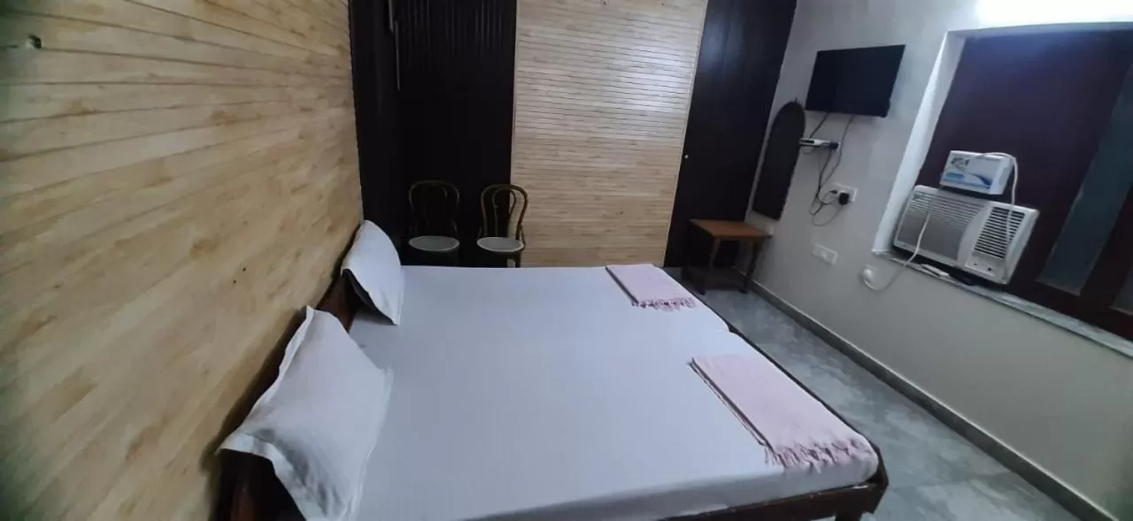 Bed in Gokul guest house