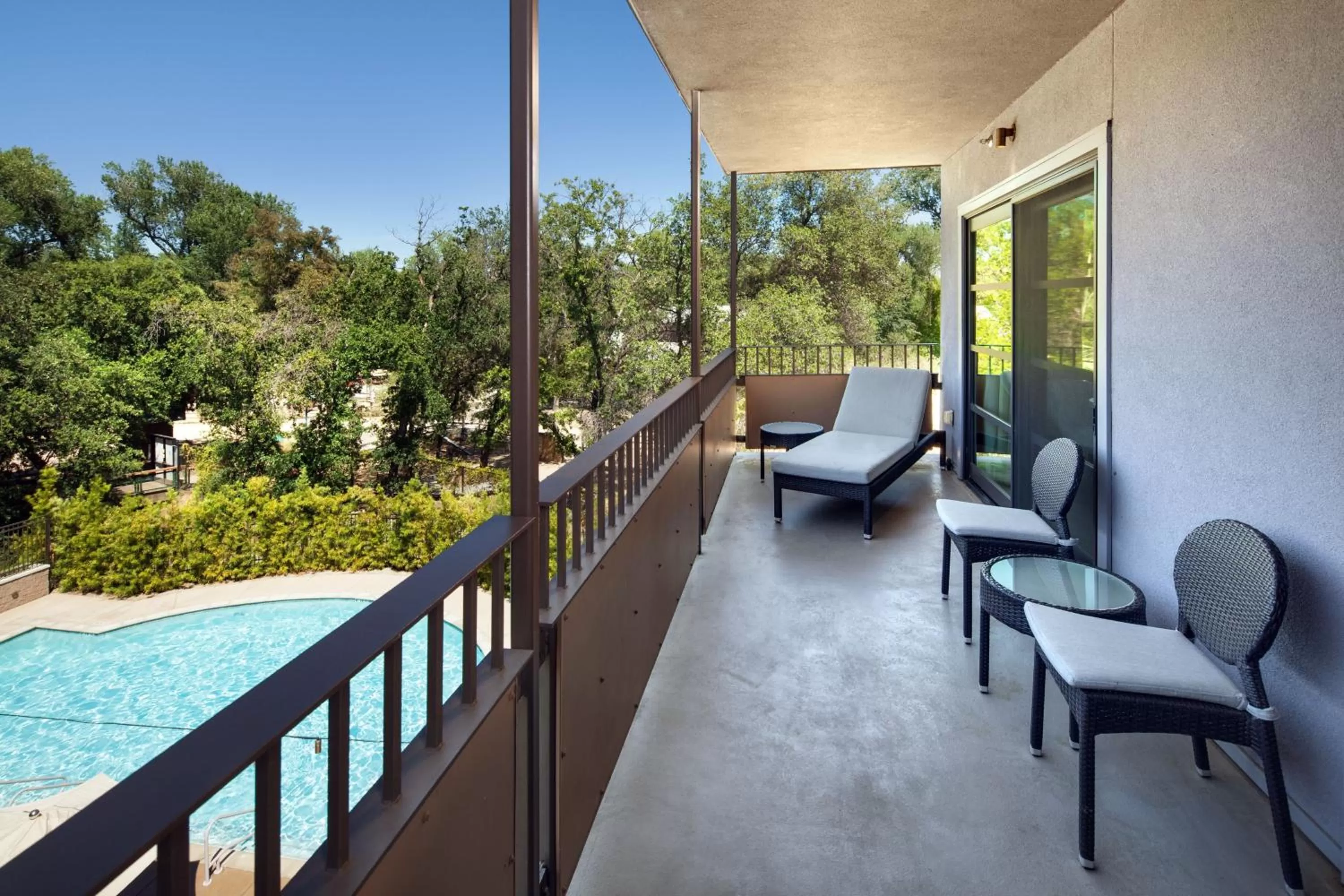 Photo of the whole room in Sheraton Redding Hotel at the Sundial Bridge