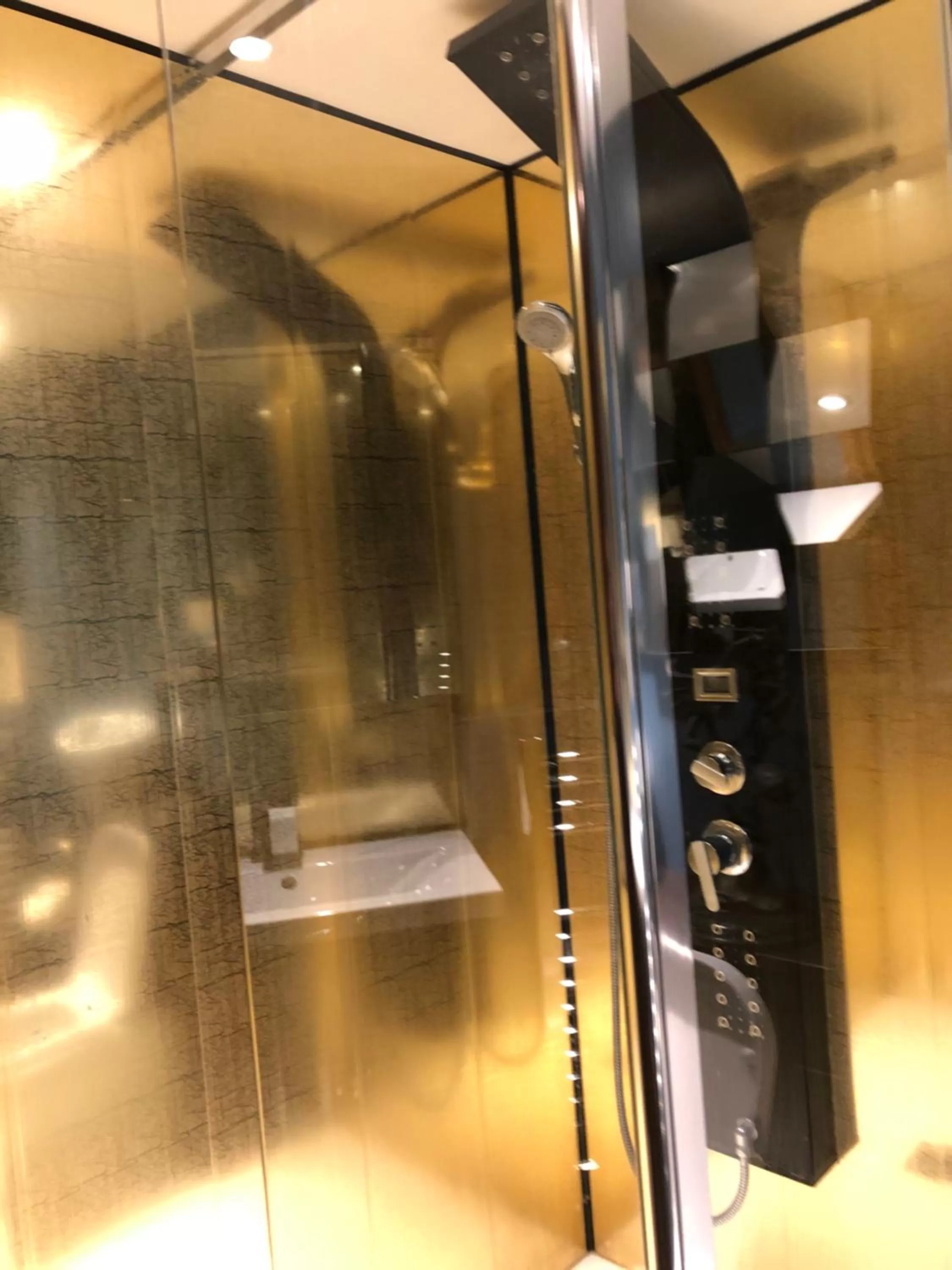 Bathroom in South Lodge House