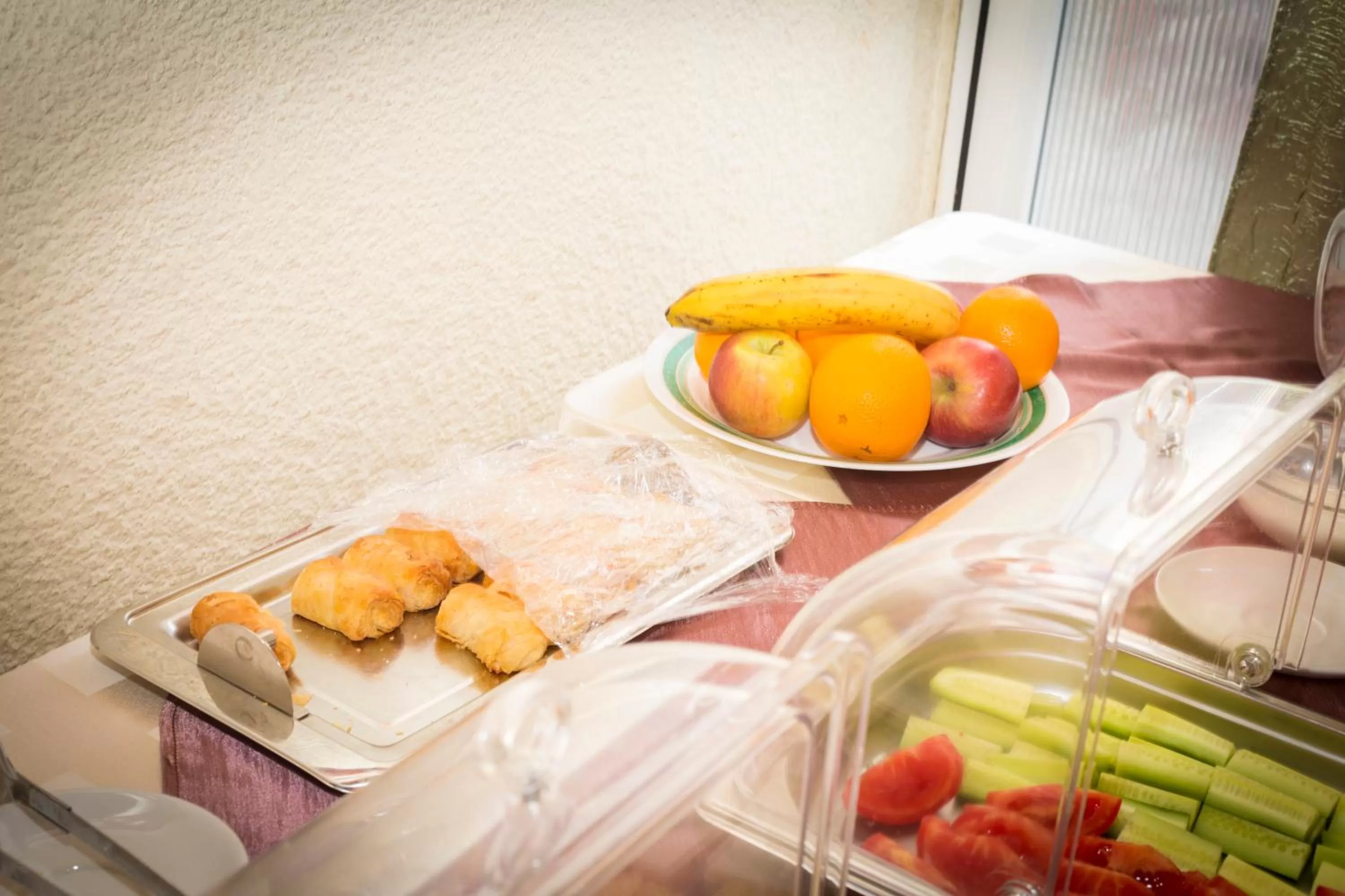 Restaurant/places to eat in Noviz Hotel