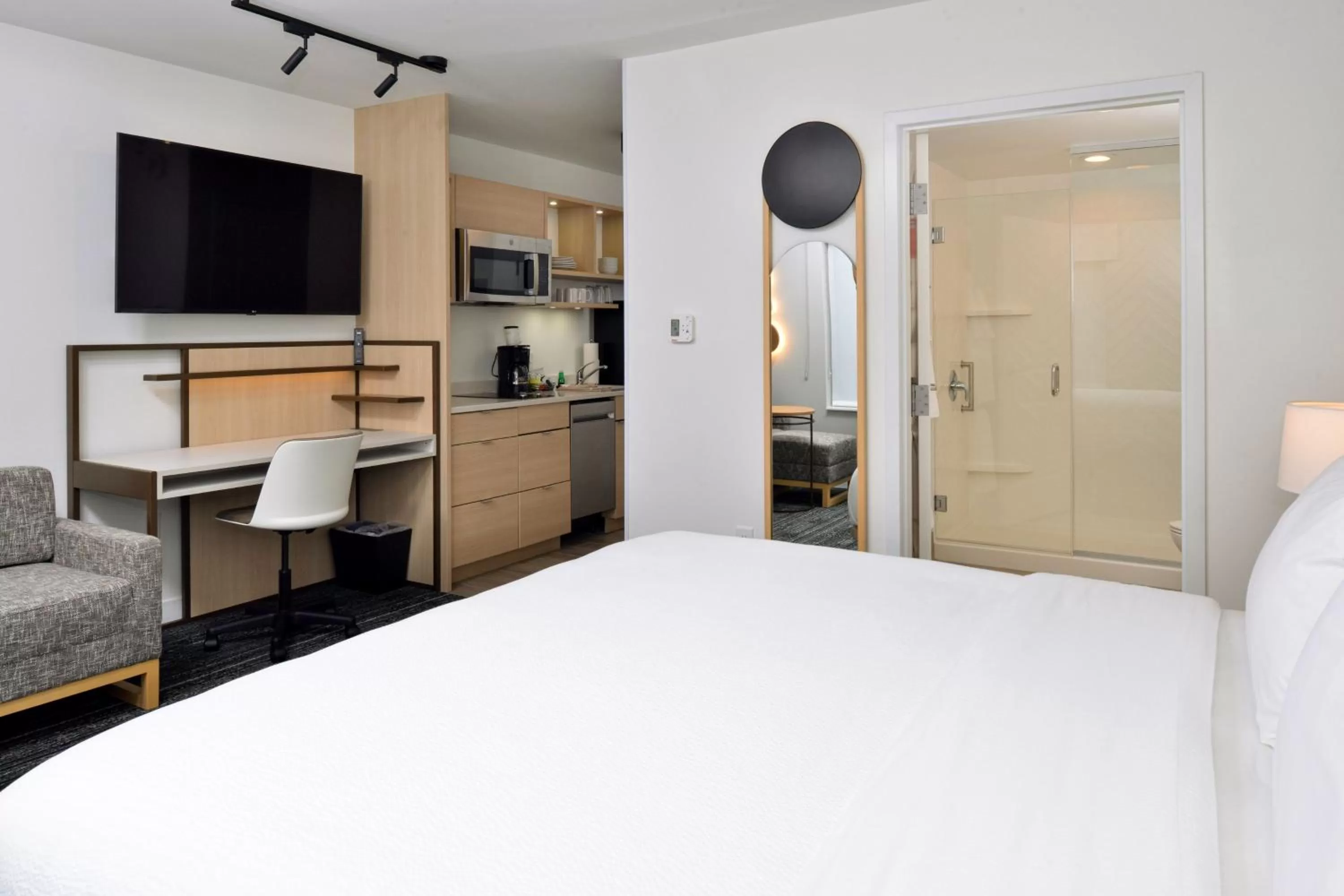 Bedroom, Bed in TownePlace Suites by Marriott Asheville Downtown