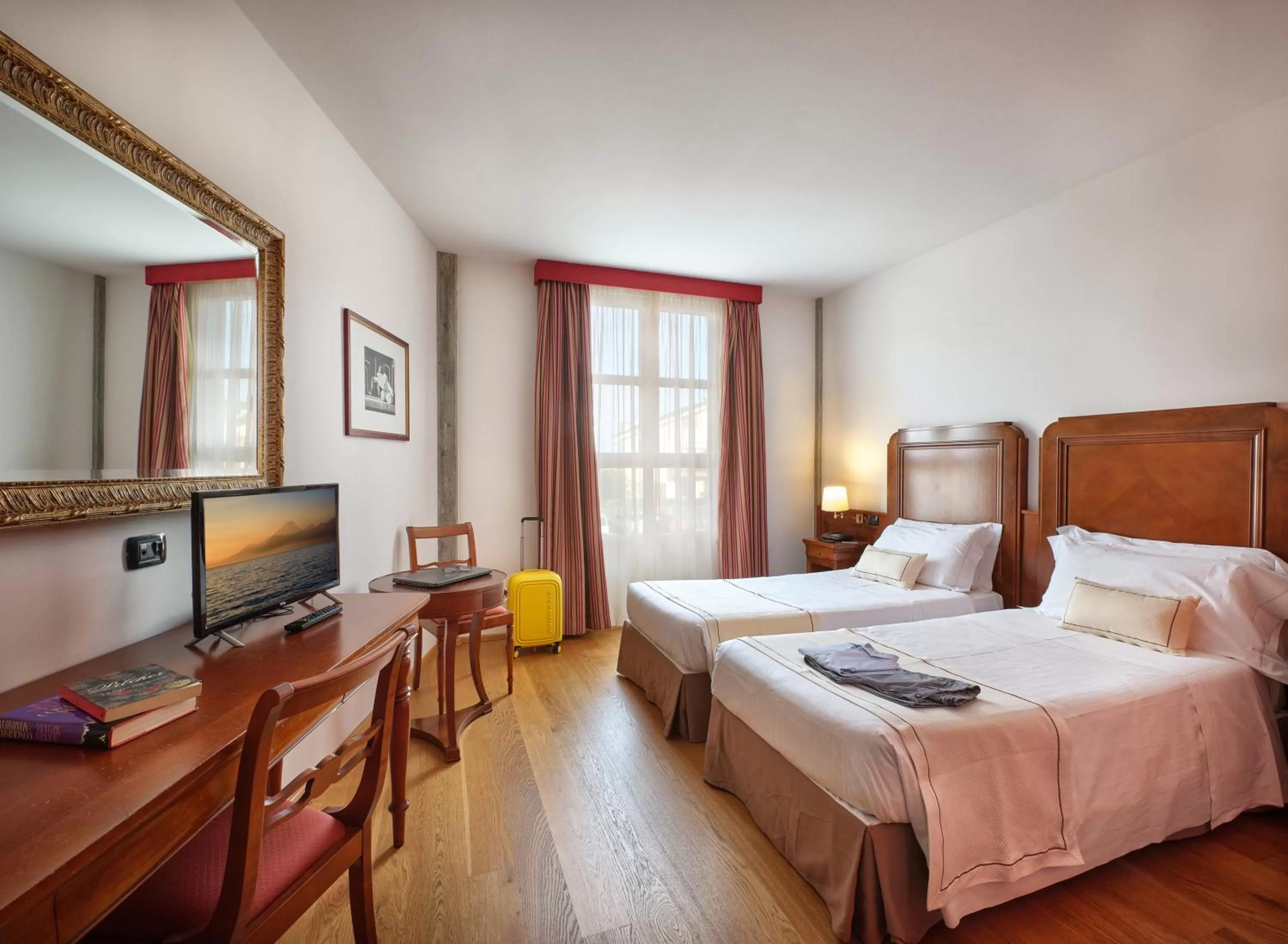 Bedroom, Bed in Hotel Villa Malaspina