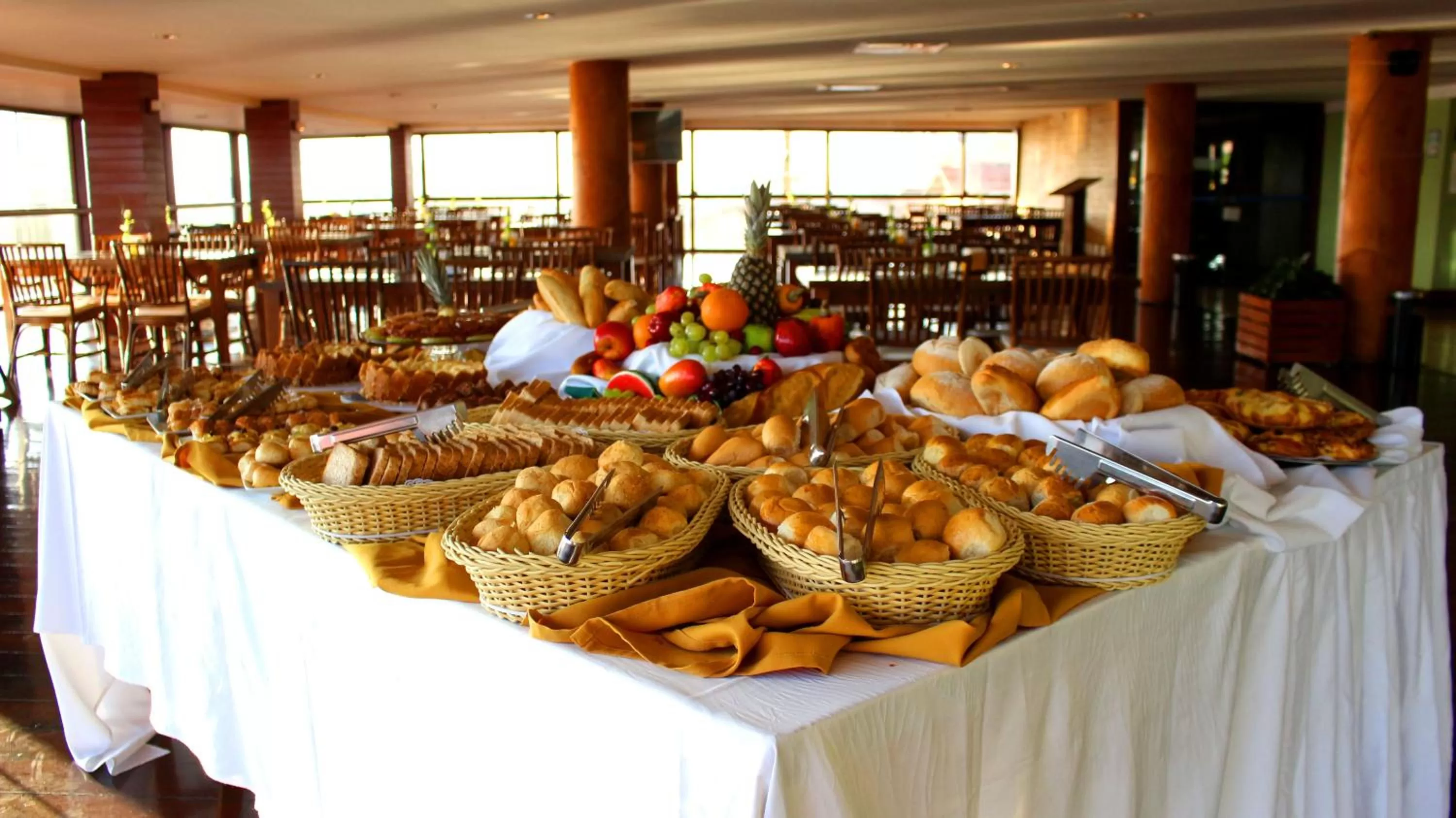 Restaurant/places to eat in Natal Praia Hotel