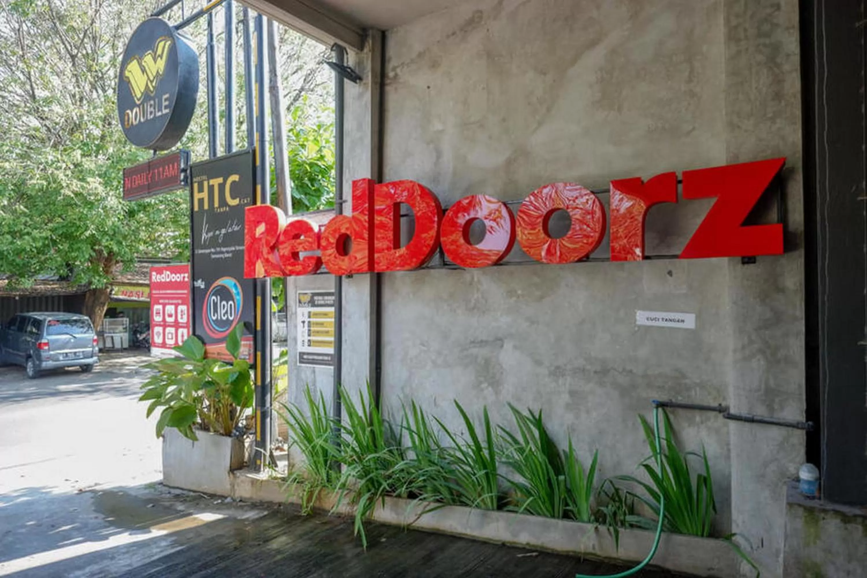 RedDoorz Plus near Kawasan Sam Poo Kong Semarang