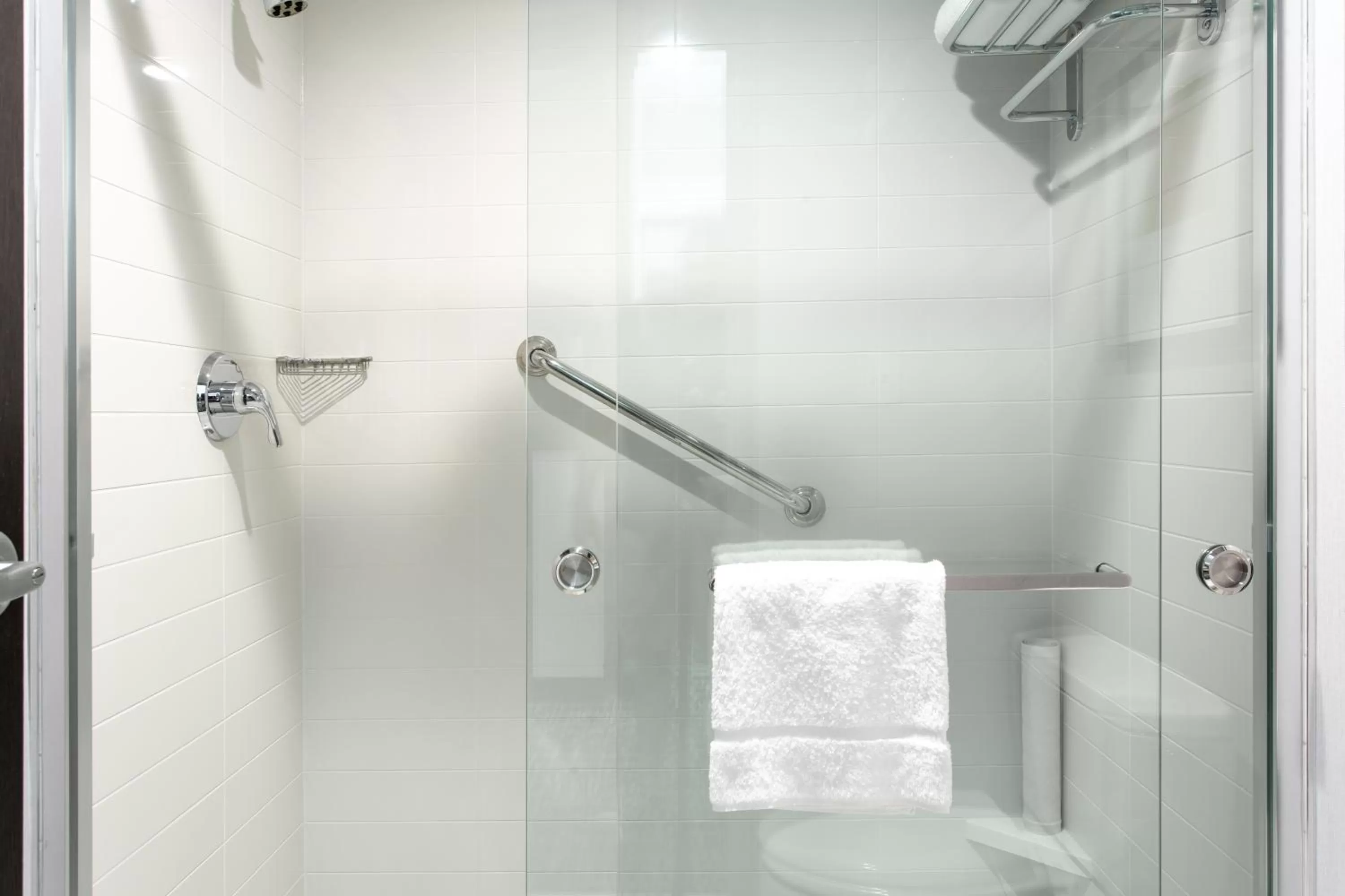 Shower in Hyatt Place Columbus-North