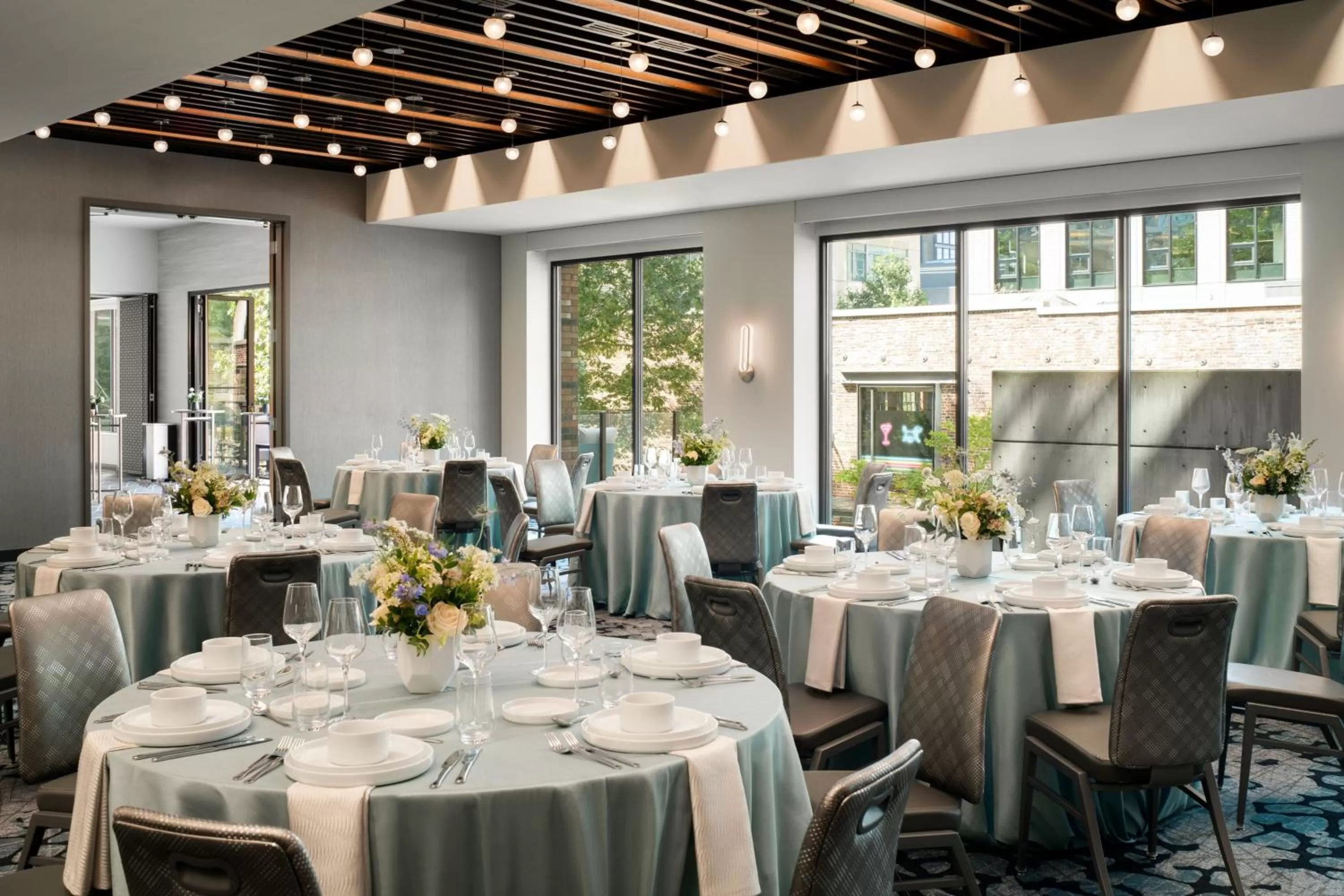 Meeting/conference room in Astra Hotel, Seattle, a Tribute Portfolio Hotel