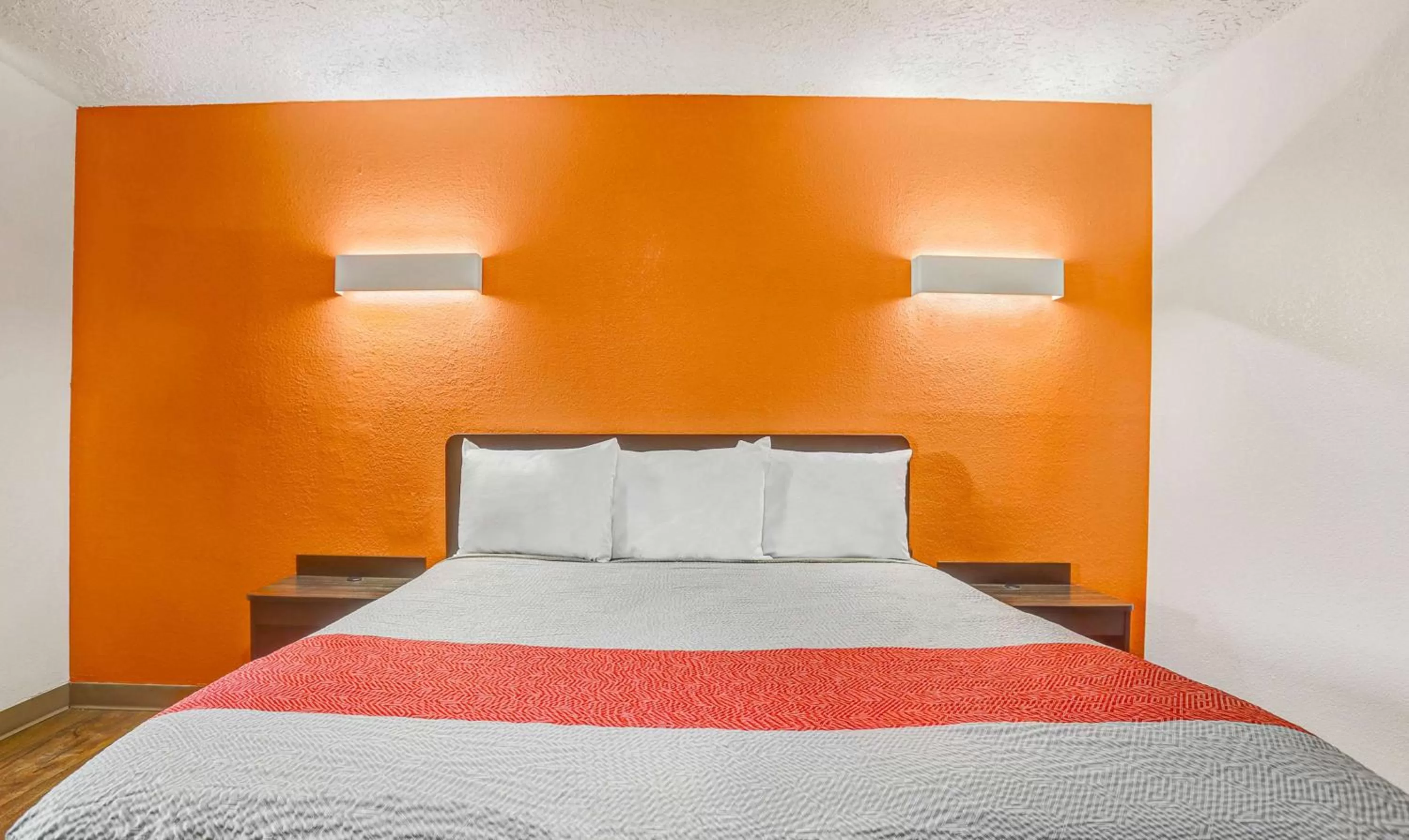 Bedroom, Bed in Motel 6-Clovis, NM