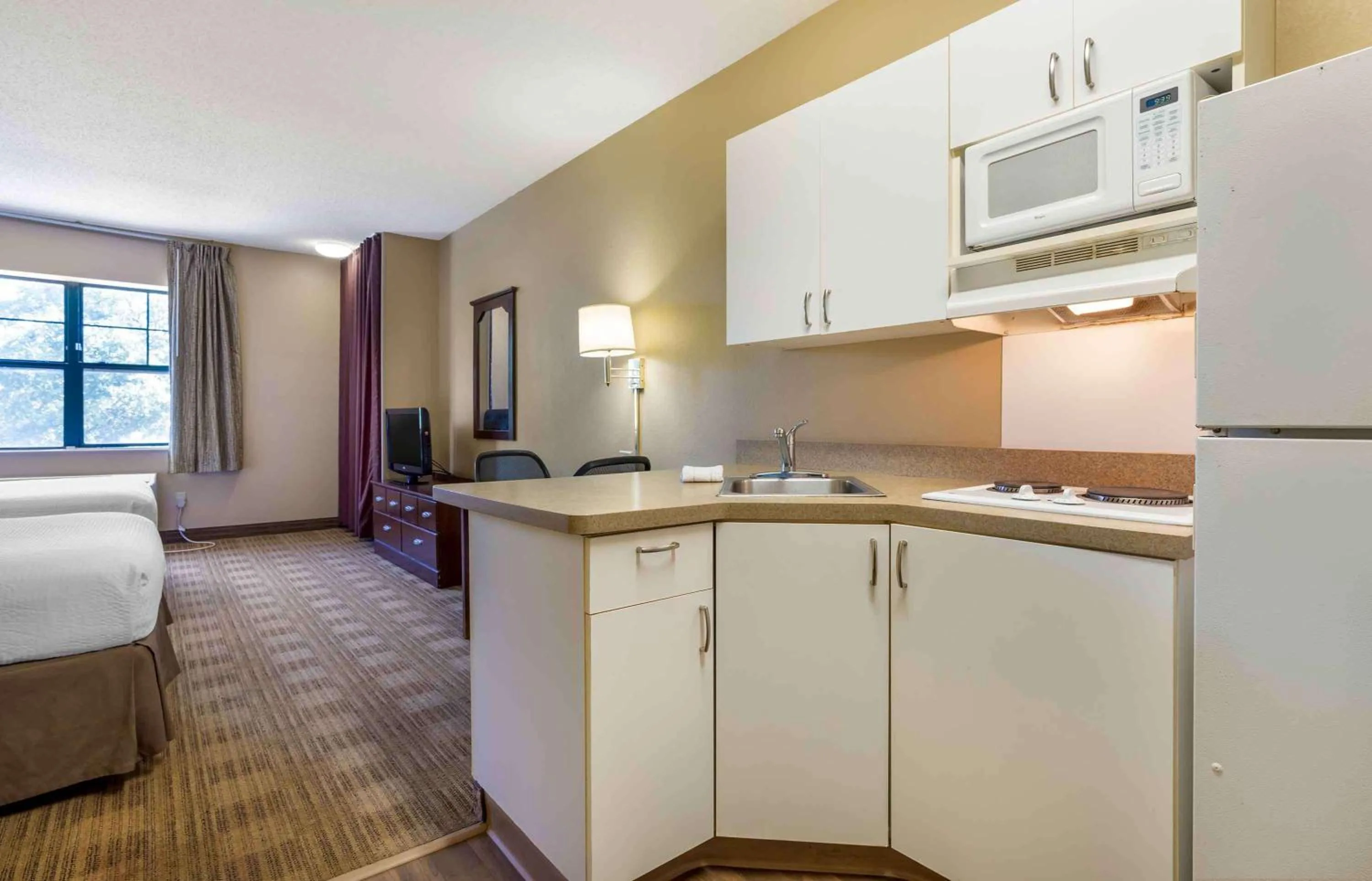 Bedroom, Bed in Extended Stay America Select Suites - Fayetteville - Springdale
