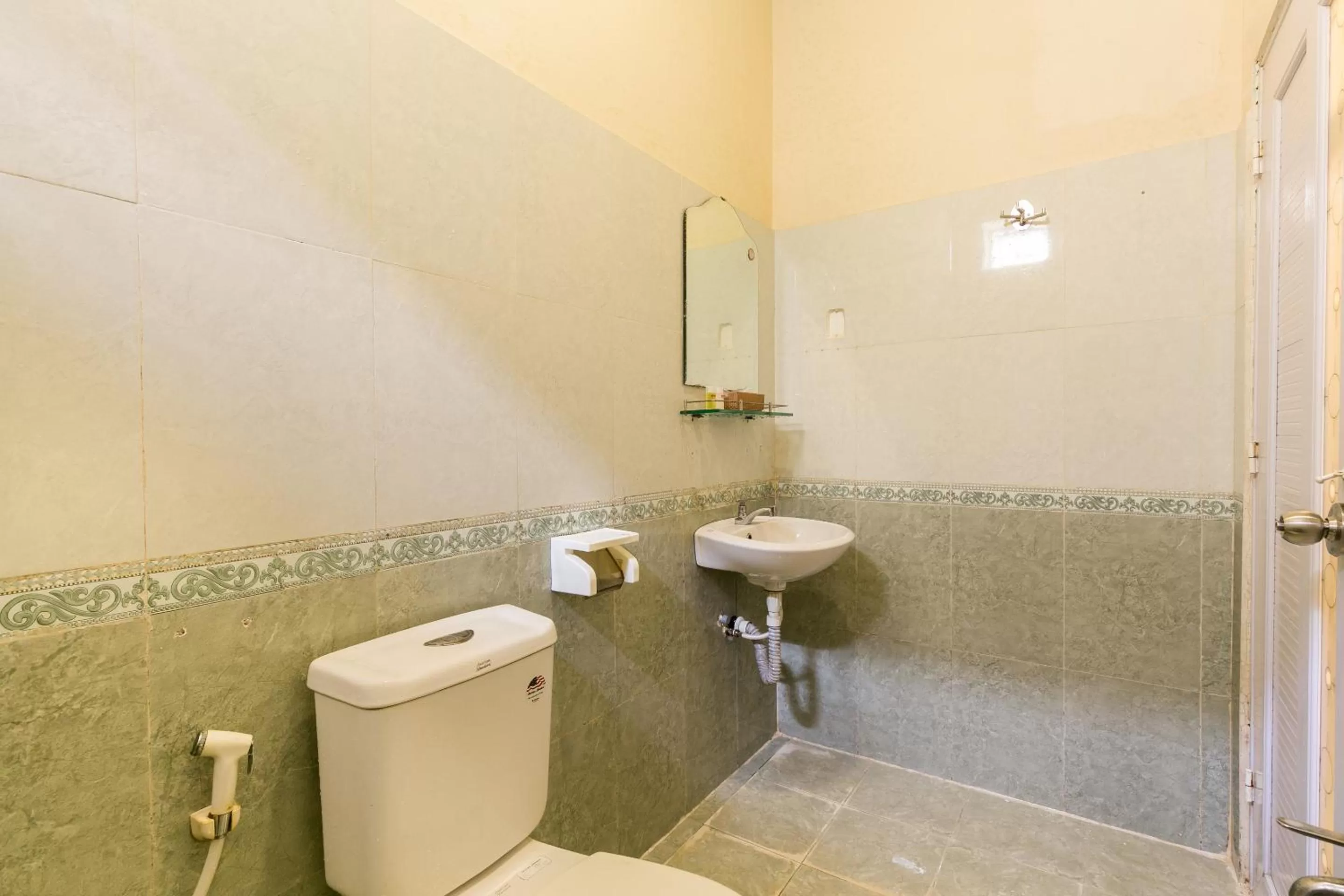 Bathroom in Ngoc Linh Hotel