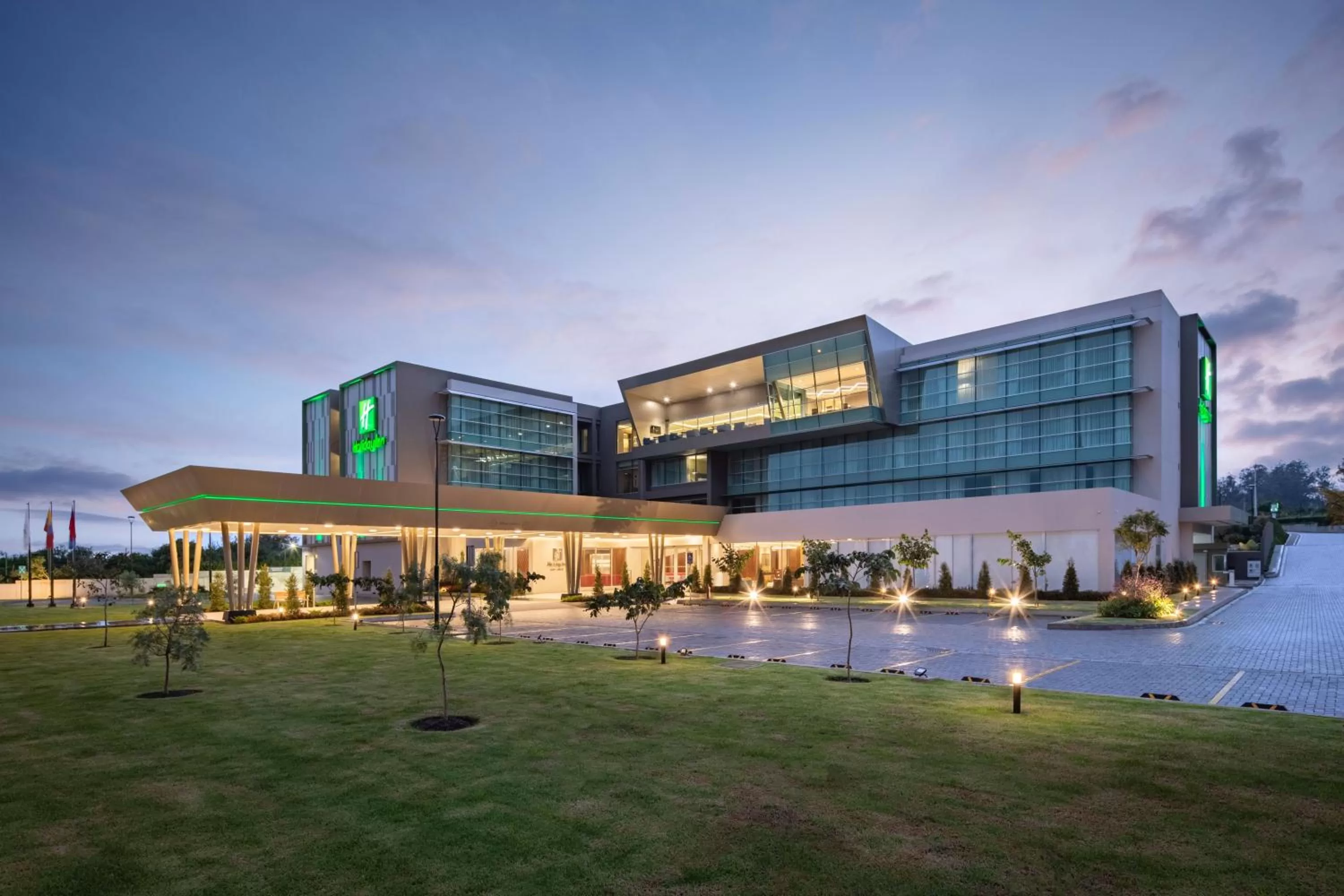 Property building in Holiday Inn - Quito Airport by IHG